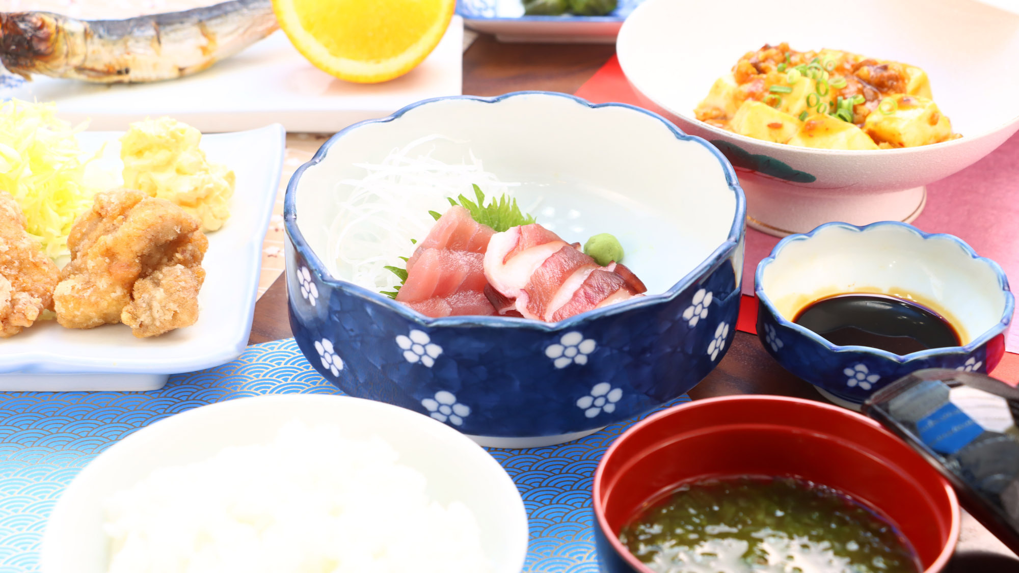 【2食付き】手作り和朝食＆地元食材を使った定食が美味しい♪お食事は旅館兼六園で