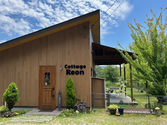 ログ風コテージ