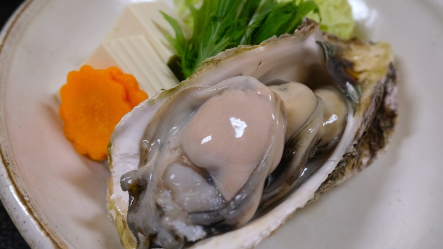 【夏のお料理】岩牡蠣の土手鍋風味噌煮