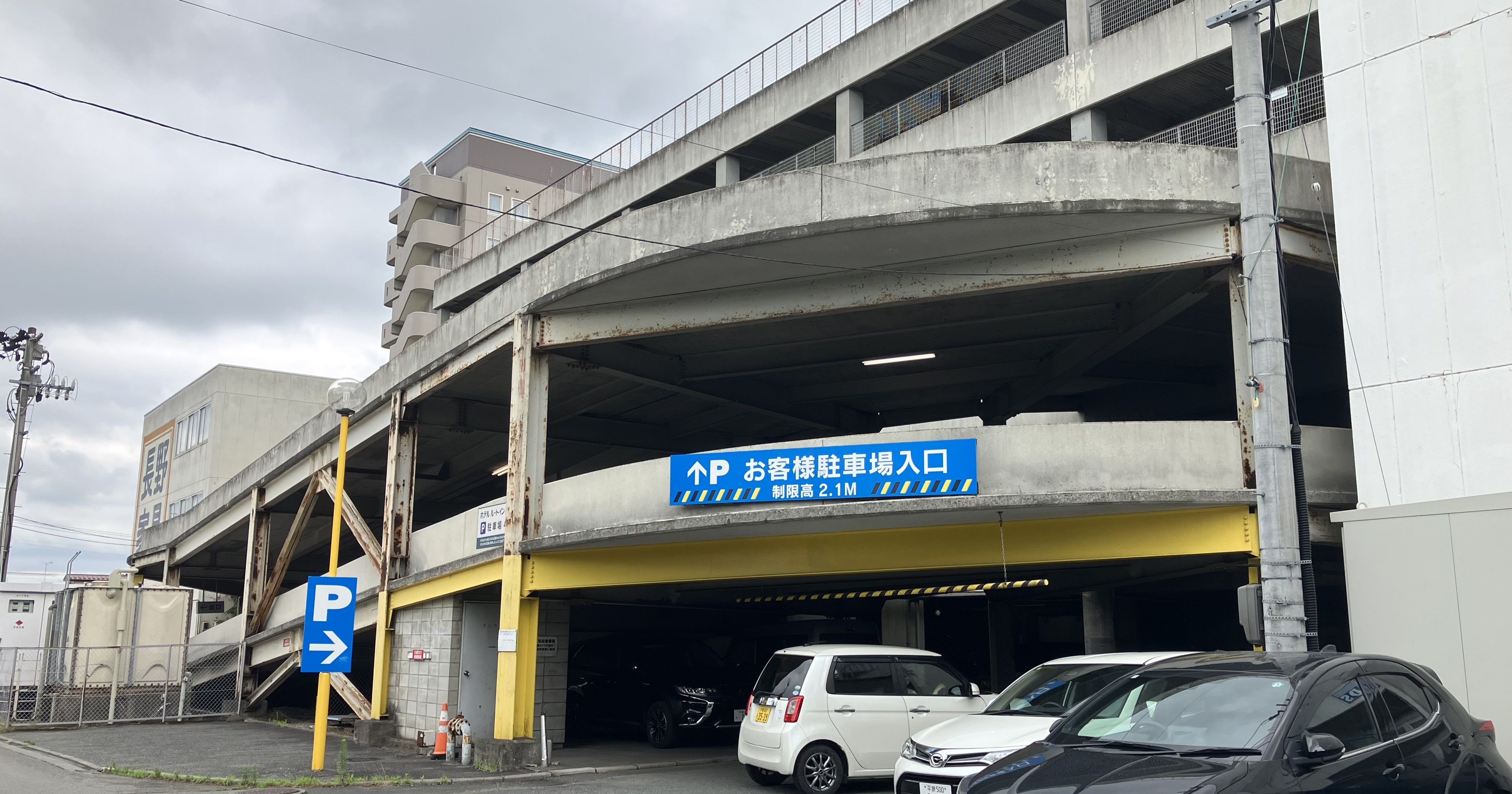 立体駐車場①