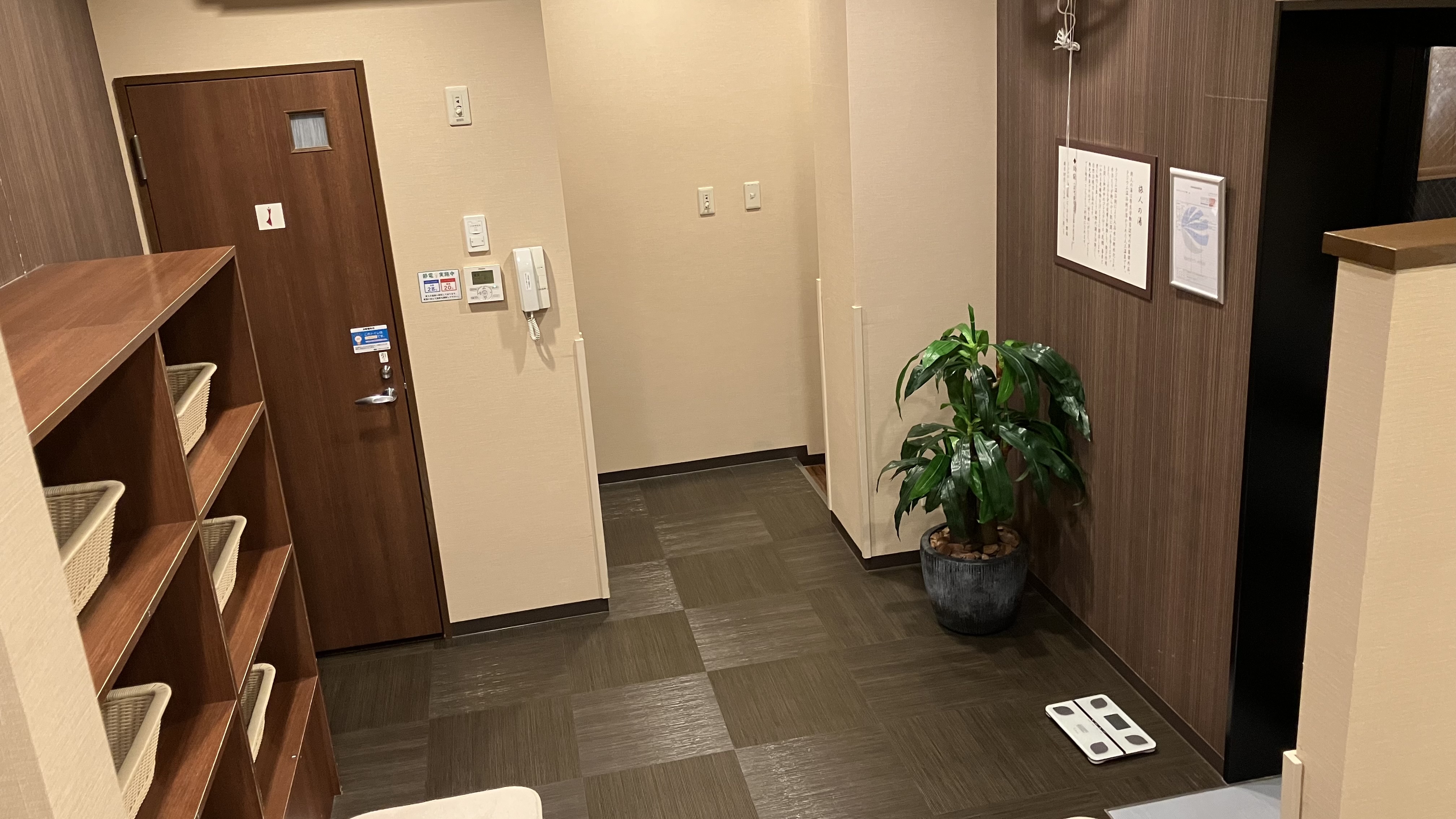 女性大浴場　更衣室