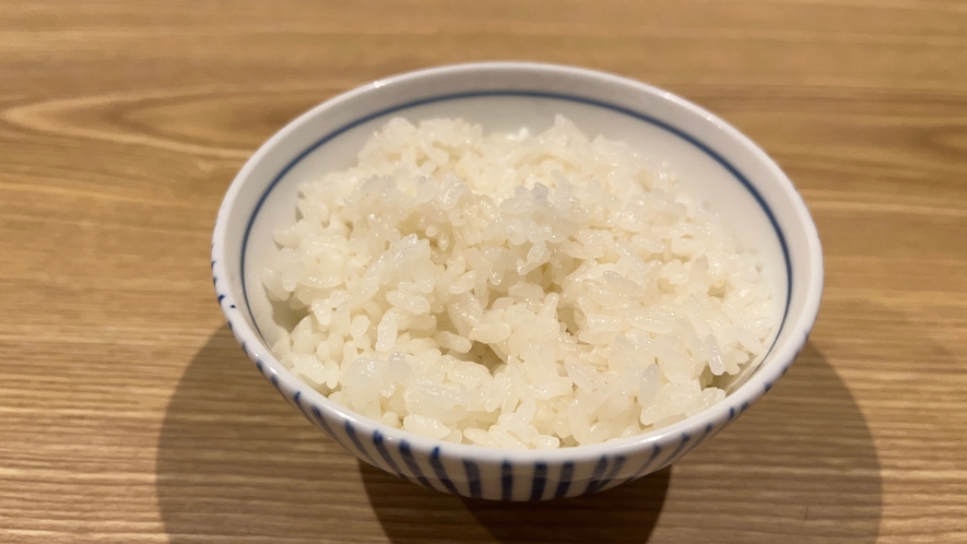 朝食バイキング　大きなガス窯で炊いた白ごはん