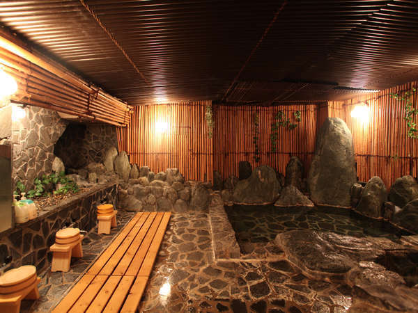 直前割【お食事なし】当館地下にある湯原温泉の源泉貸切風呂が楽しめる宿泊プラン（素泊まり）