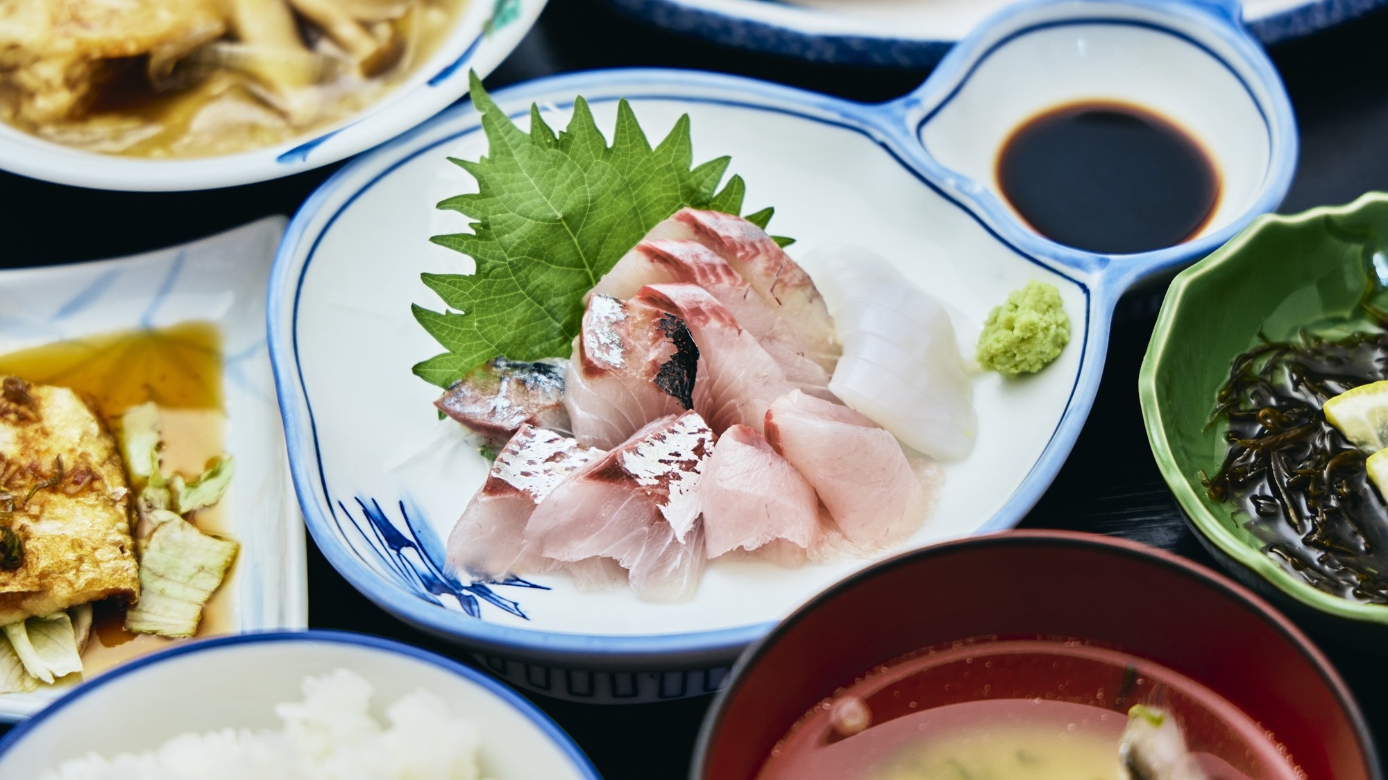 【海鮮会席】市場から仕入れた新鮮な魚♪お造り、焼き物、煮物と様々な食べ方で味わえます【1泊2食付】