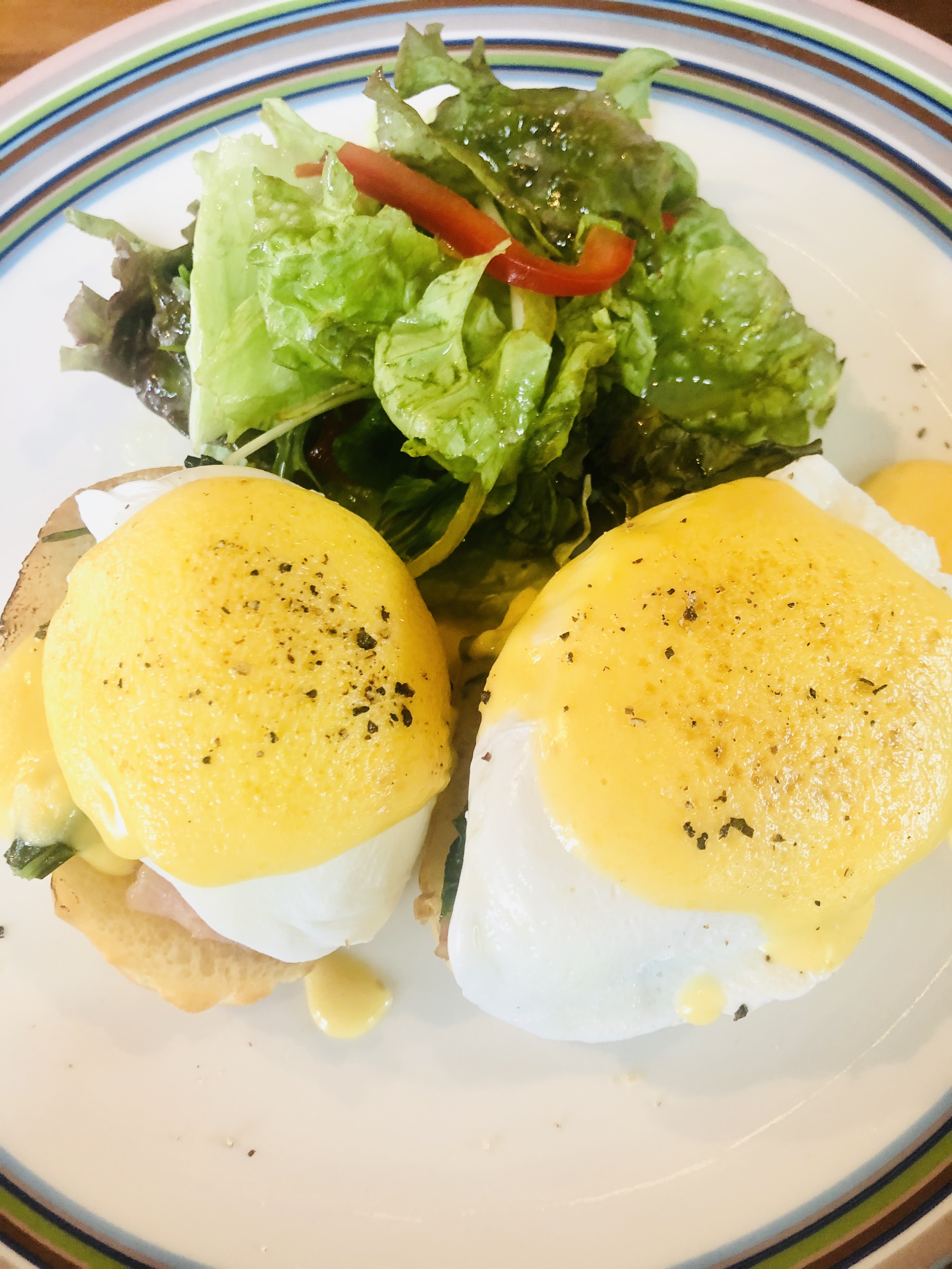 この日の卵料理は、エッグベネディクトでした！