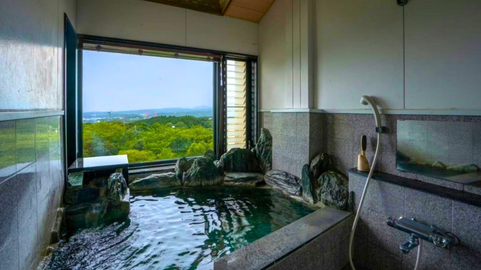 【期間限定｜平戸ひらめまつりプラン】平戸名物・天然ひらめ尽くしで味わう冬の旬◆全客室温泉風呂付き