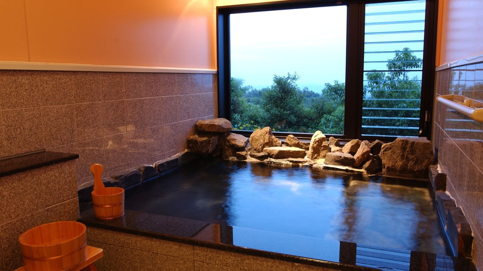 【さき楽30】30日前の早期予約で5％OFF！平戸名物ヒラメと長崎和牛を愉しむ◆全客室温泉風呂付き