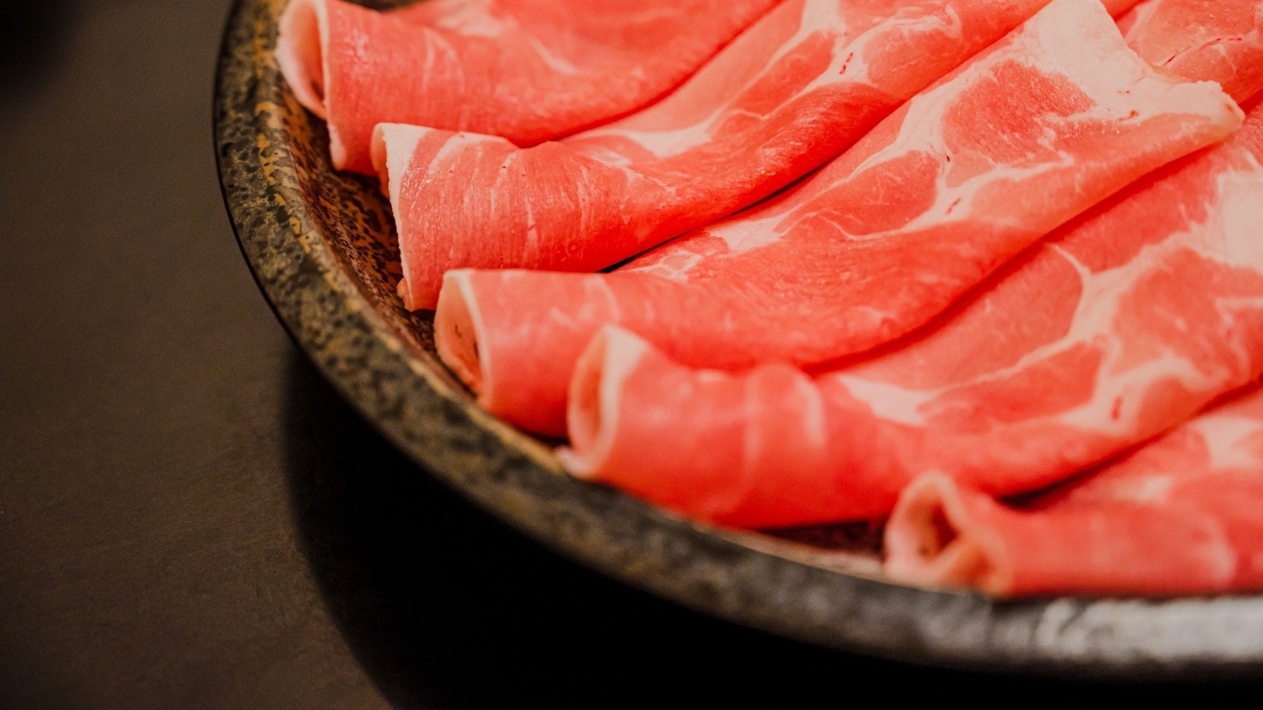 【まんぷくプラン】夕食のメインはおおいた和牛の陶板焼き＆豚しゃぶ！朝夕・食事処で♪１泊２食プラン