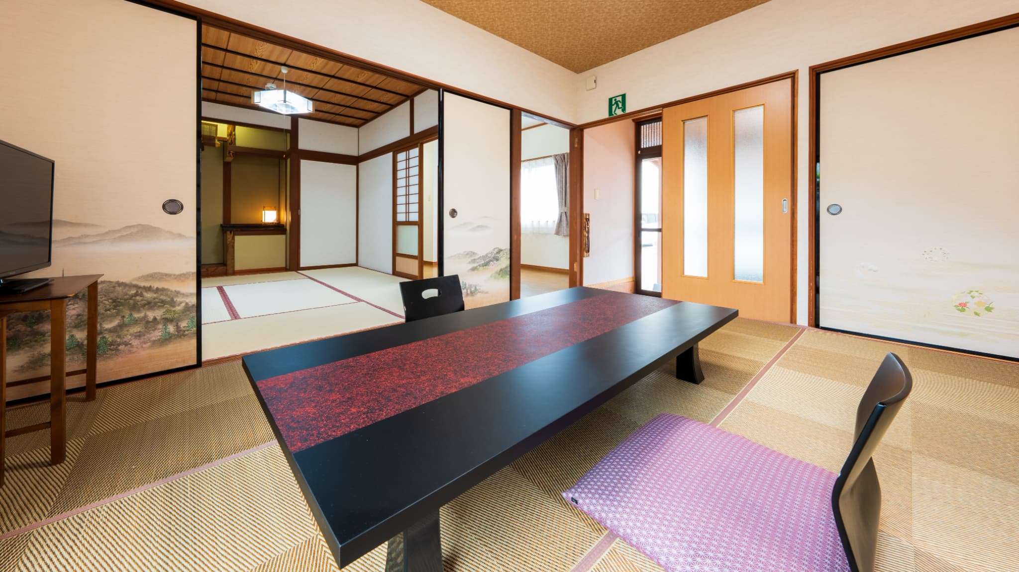 ●さくら荘　客室［温泉岩風呂付き一戸建て離れ／6畳２間＋フローリングスペース］