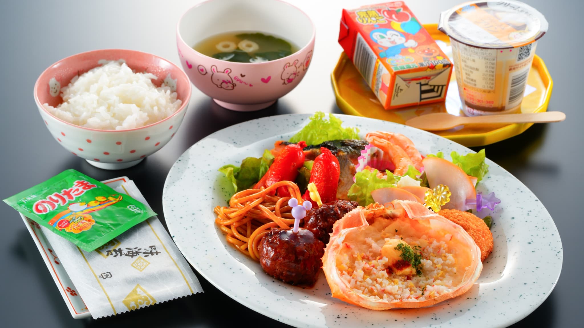 お子様ランチ　朝食一例