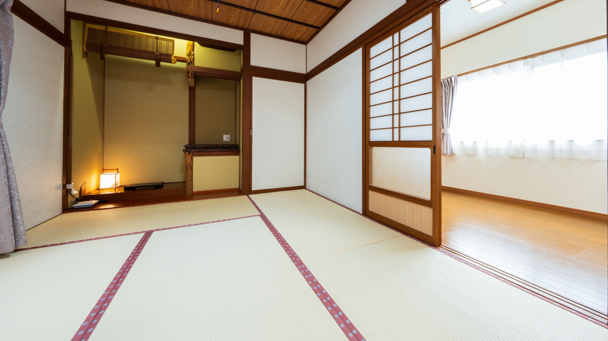 ●さくら荘　客室［温泉岩風呂付き一戸建て離れ／6畳２間＋フローリングスペース］