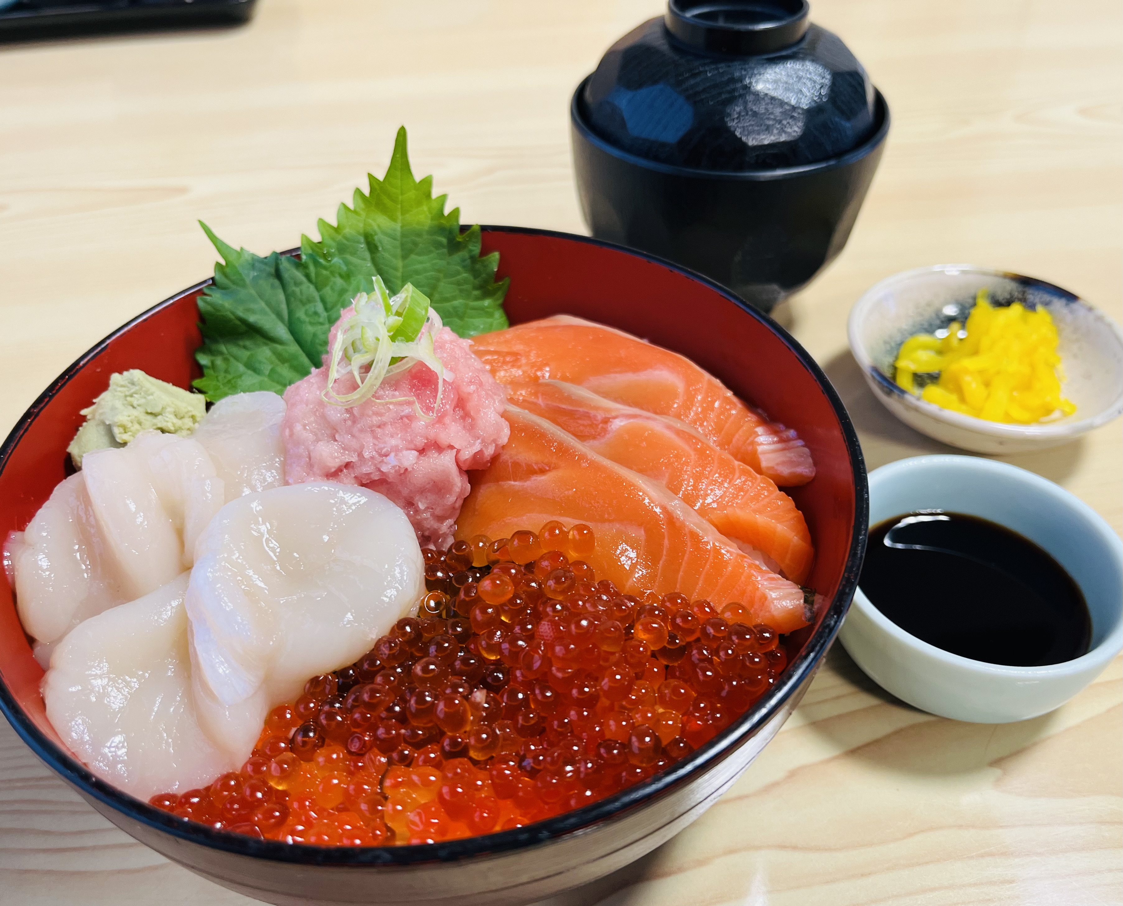 ４種の海鮮丼