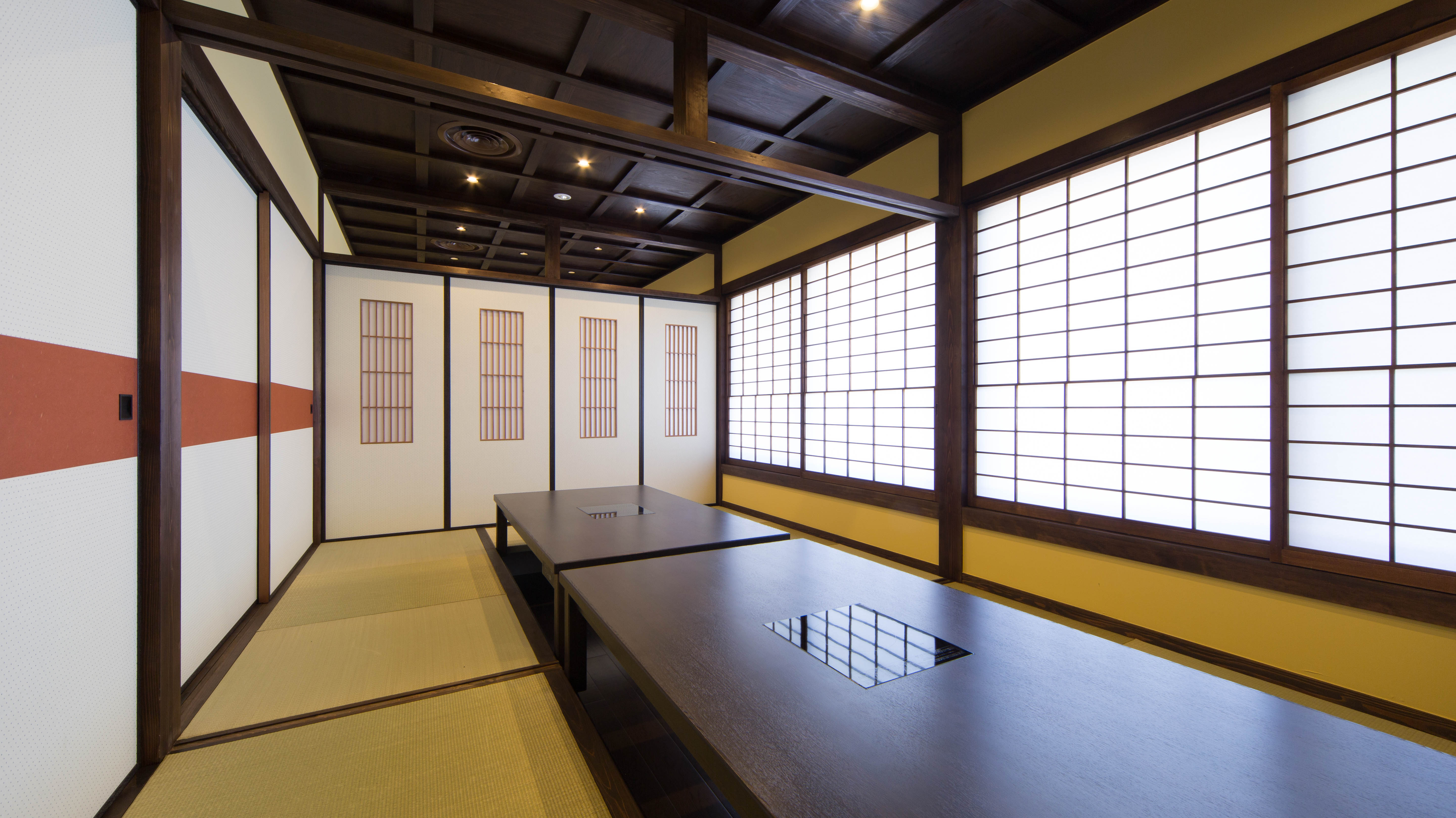 お席は当日のご案内となります。