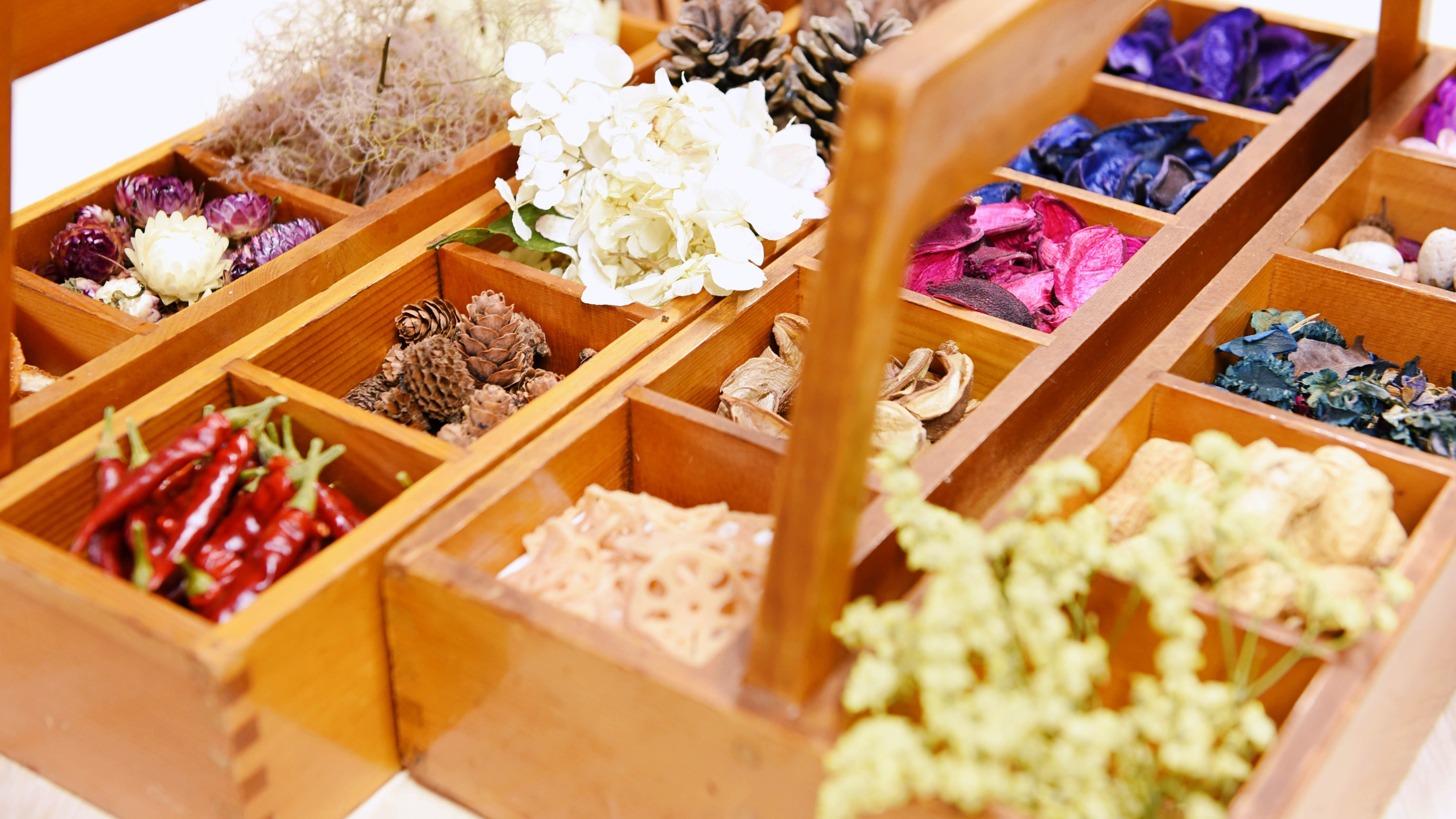 【素材選び】阿蘇の大地が育んだ、四季折々の自然素材