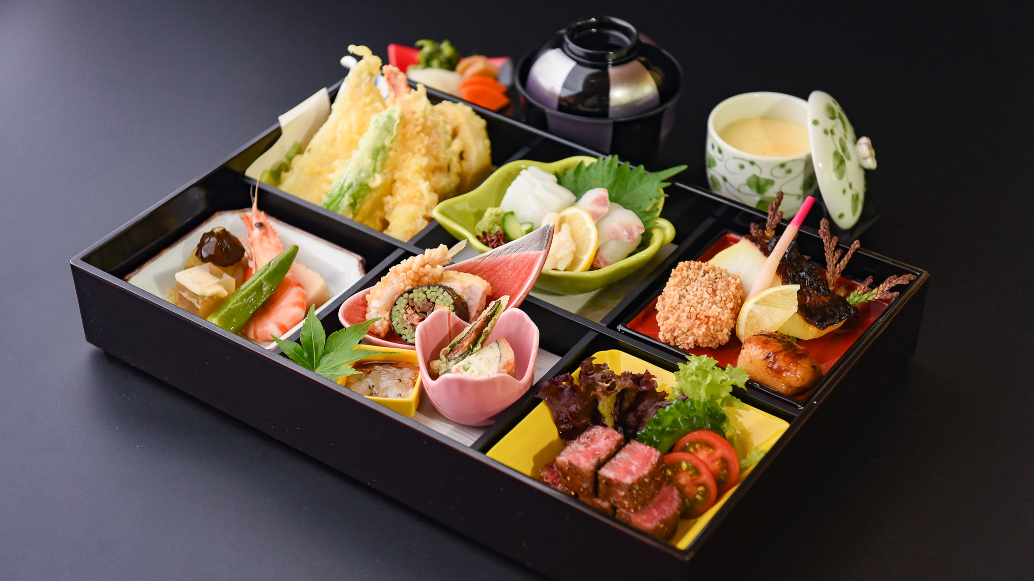 【松花堂弁当】日本料理の美しさと繊細な味わいを