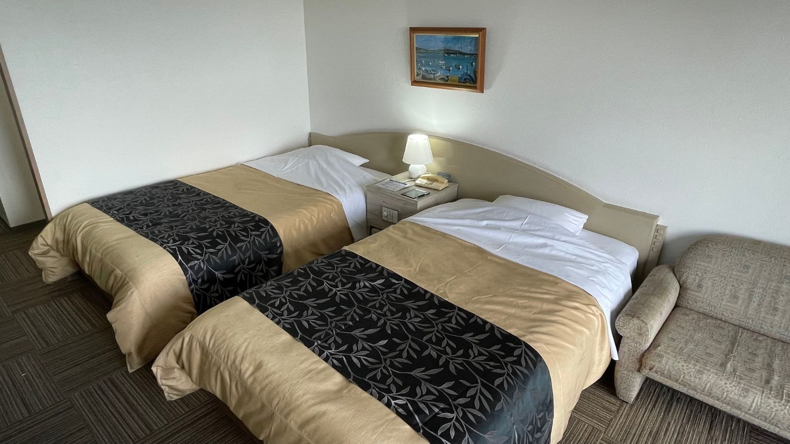 ふかふかのベッドで、旅の疲れを忘れるようなくつろぎのひとときを。