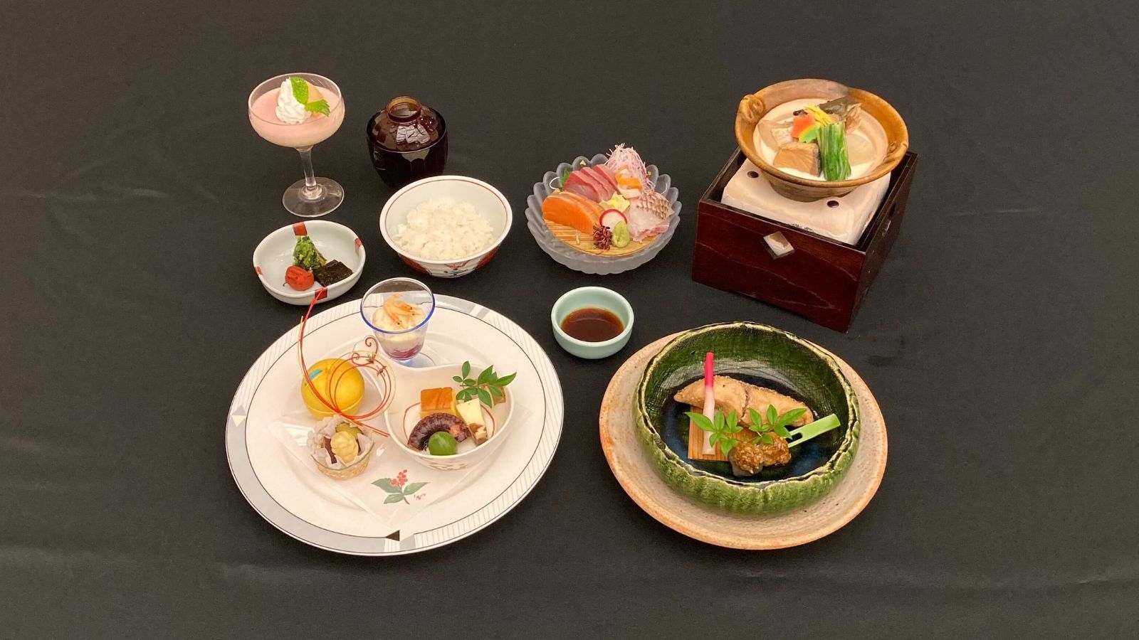 【夕食・朝食付】(飲み放題)旬や地産の食材を楽しめる♪　四季折々のスタンダード御膳