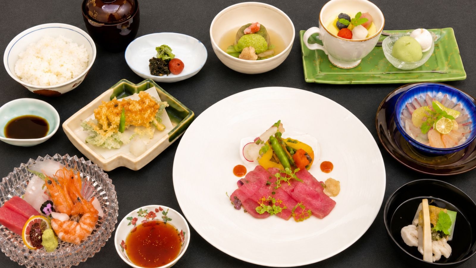 【料理長特撰御膳】豊富な海の幸や旬の淡路島食材を贅沢に使用した料理を絶景と共に堪能【1泊2食】