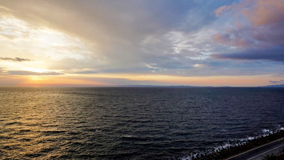 朝焼け　ベランダより