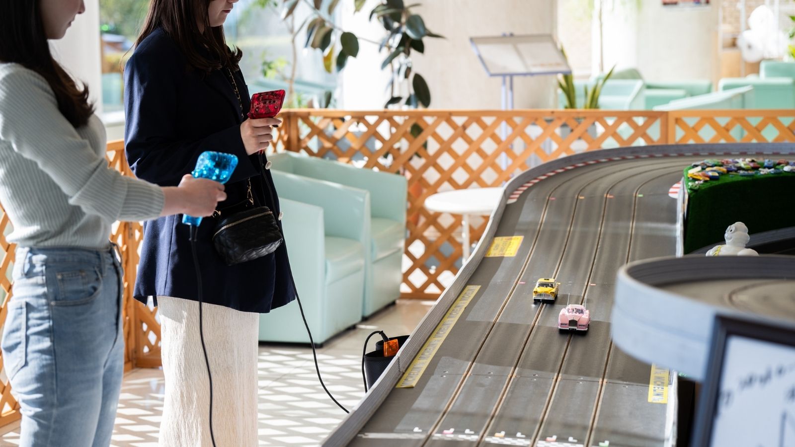 【スロットカーサーキット】