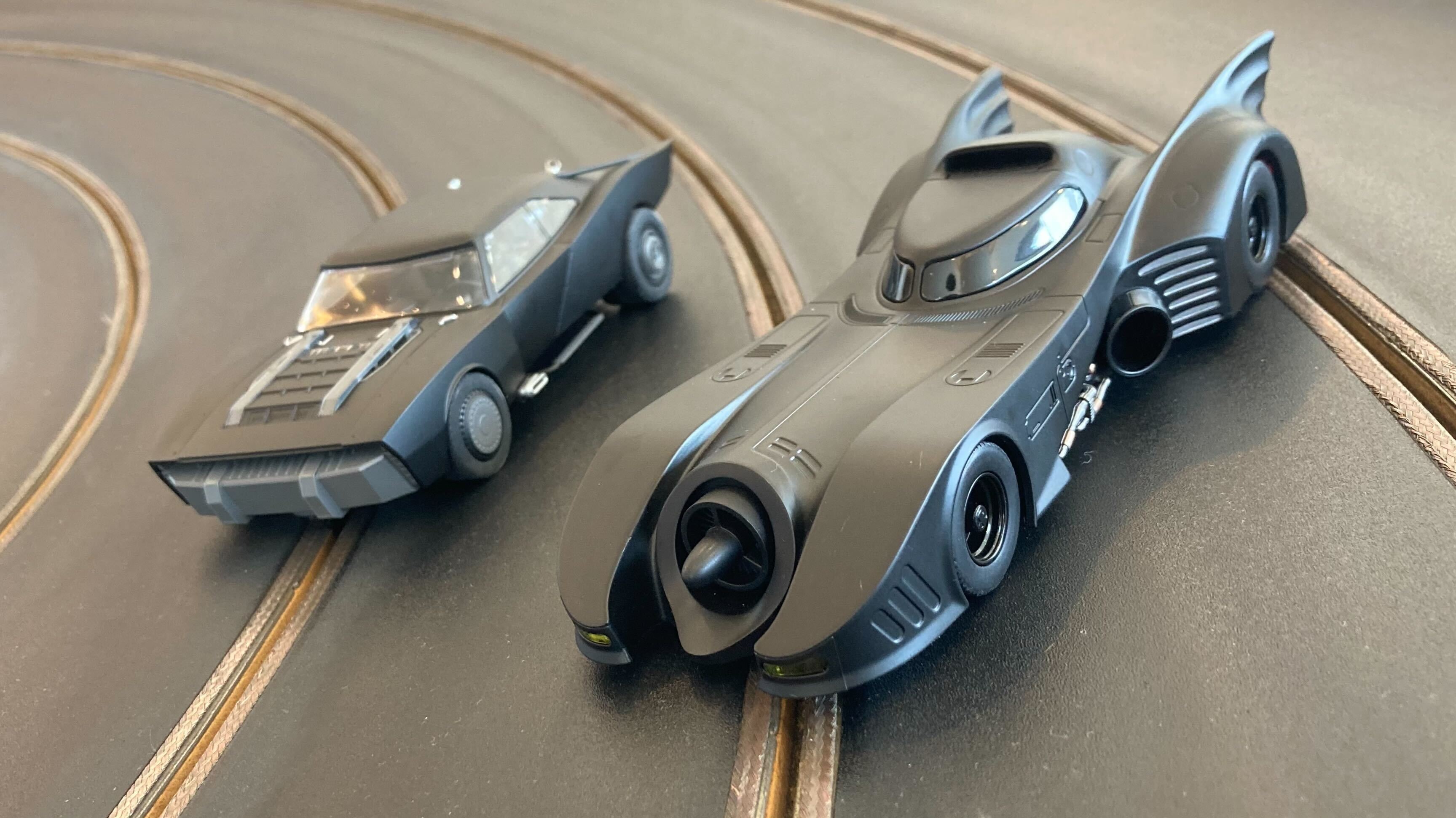 【スロットカーサーキット】どこかで見たあのクルマも！？