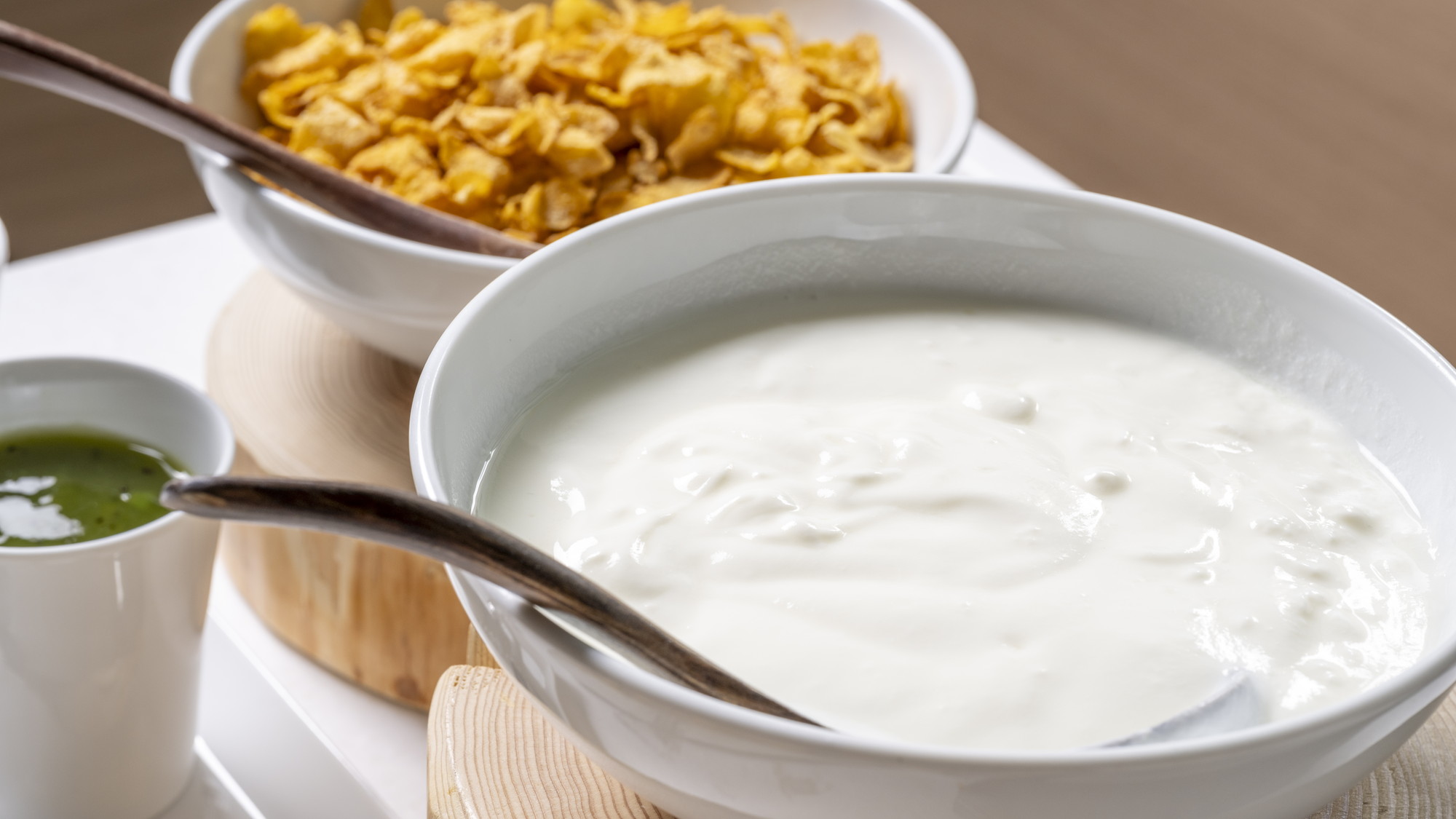 朝食(シリアル・ヨーグルト)