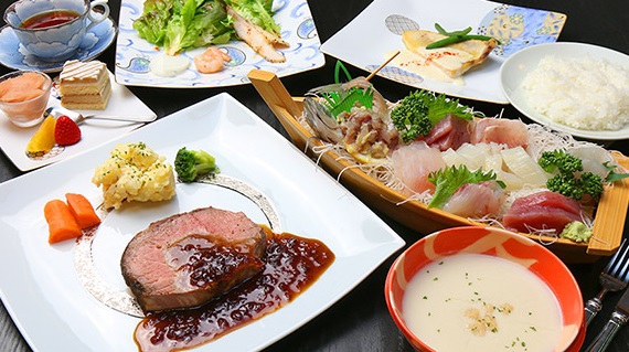 【大人気 1泊2食】朝夕食付き　新鮮魚介の舟盛付！豪華ディナープラン