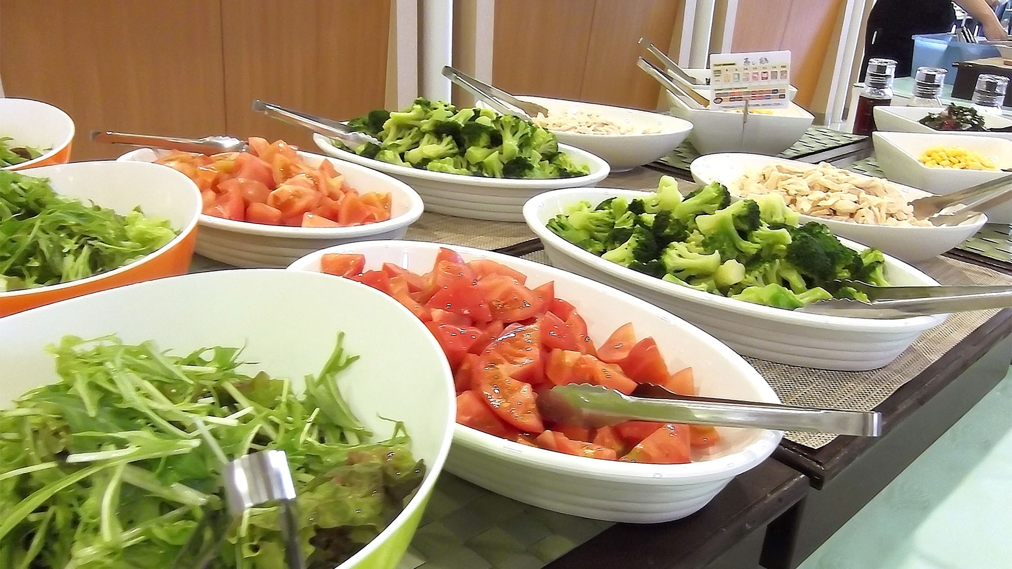 【朝食】栄養バランス抜群・ボリューム満点のビュッフェが付いた朝食付きプラン