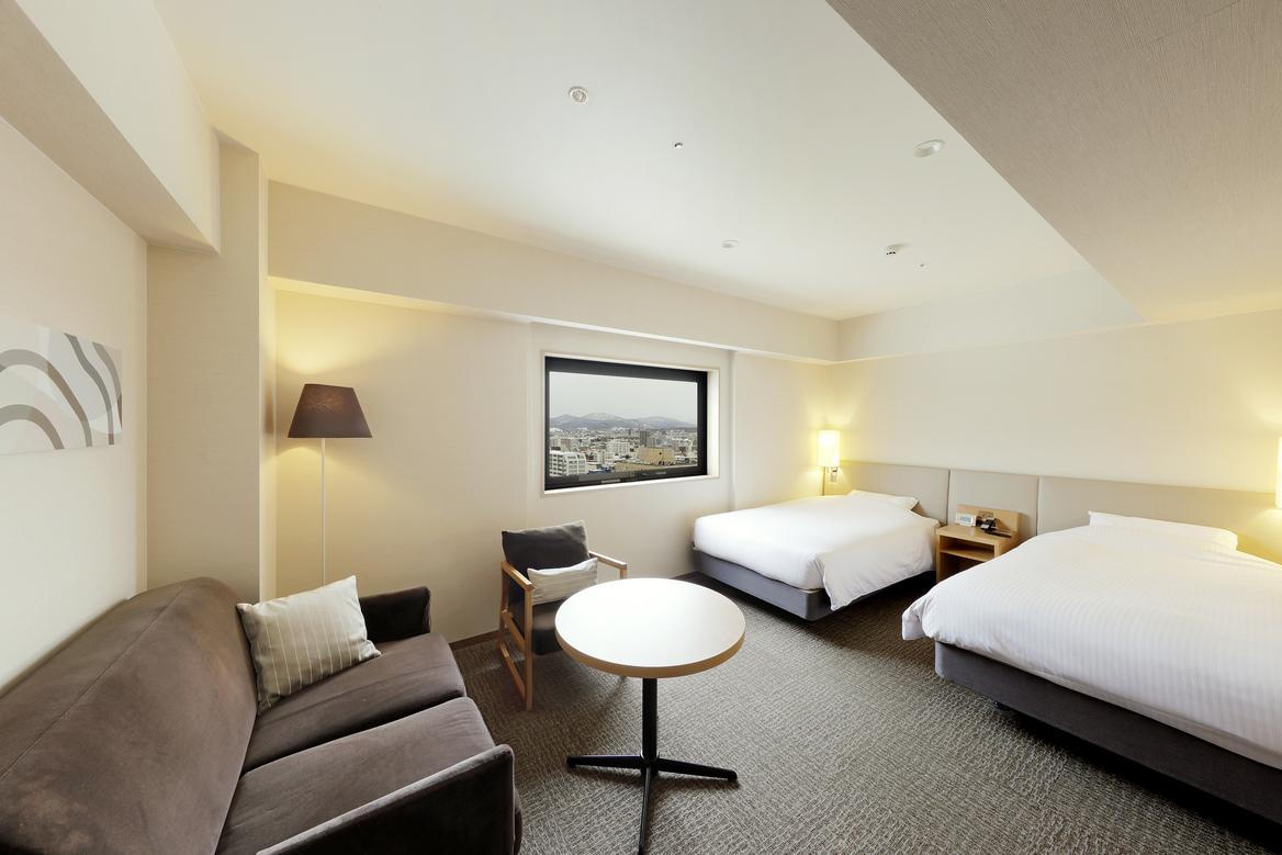 ラージツイン◇禁煙◇【27平米】3名利用は1台ソファーベッド