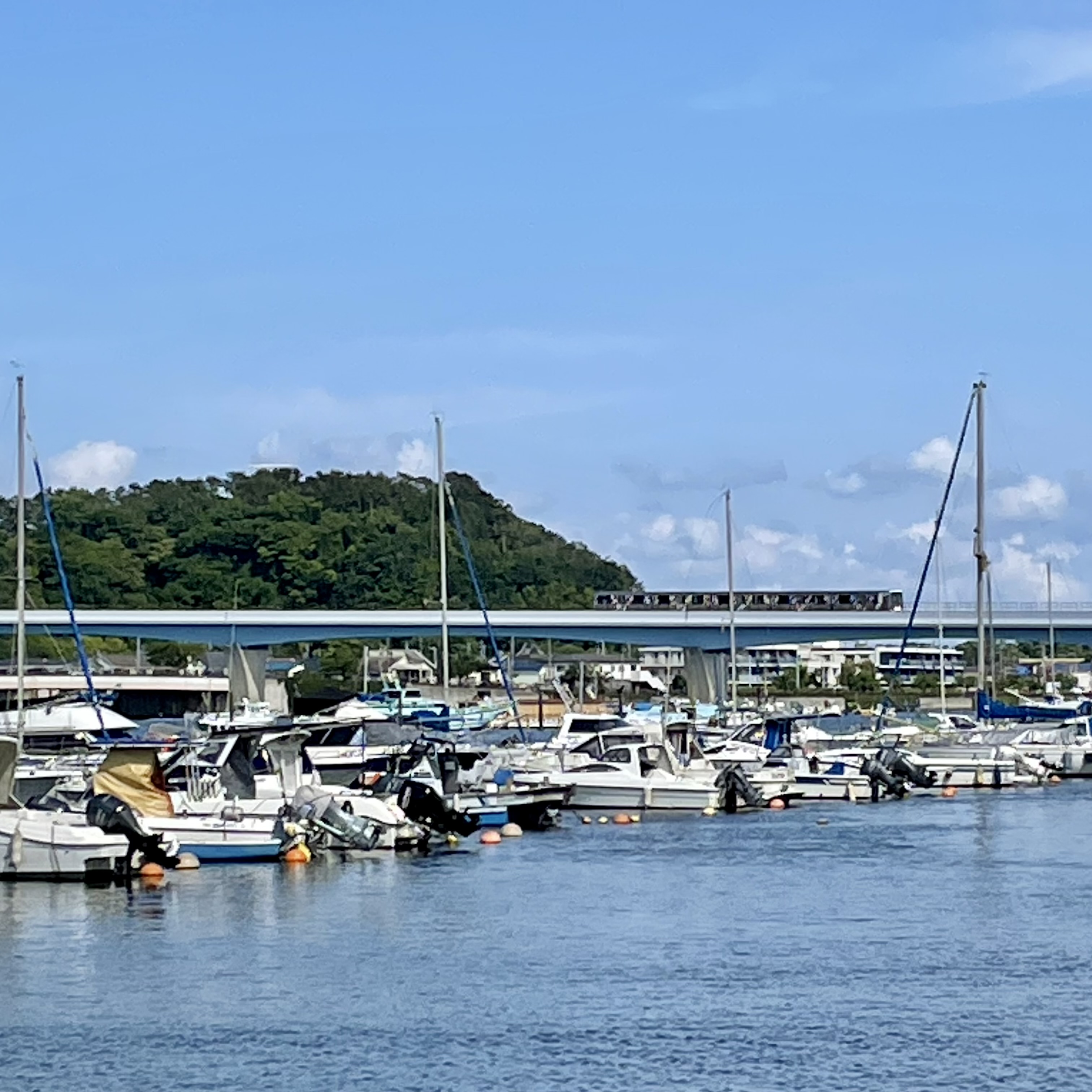 旅館前の海岸、平潟湾