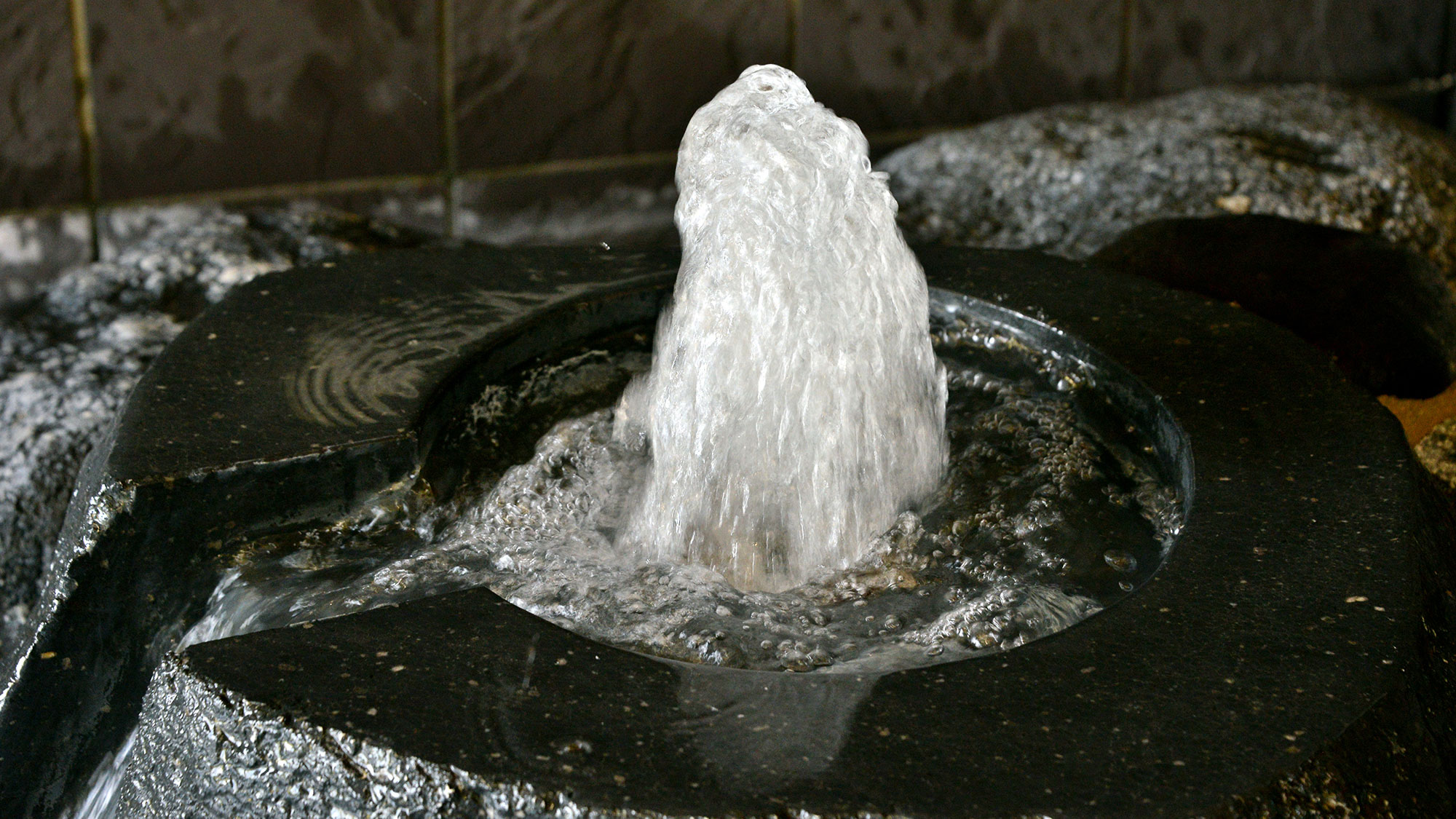 【天竺の湯】金剛堂山の麓から湧出した温泉