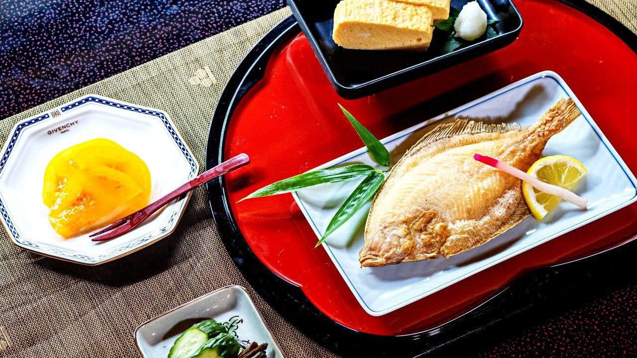 【朝食付】最終チェックイン22時！夜は自由に、朝は旅館でしっかり和朝食≪現金特価≫