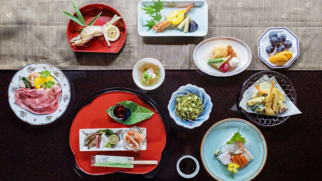 【二食付】旬の素材！四季折々の味わいをたっぷりとご賞味ください≪現金特価≫