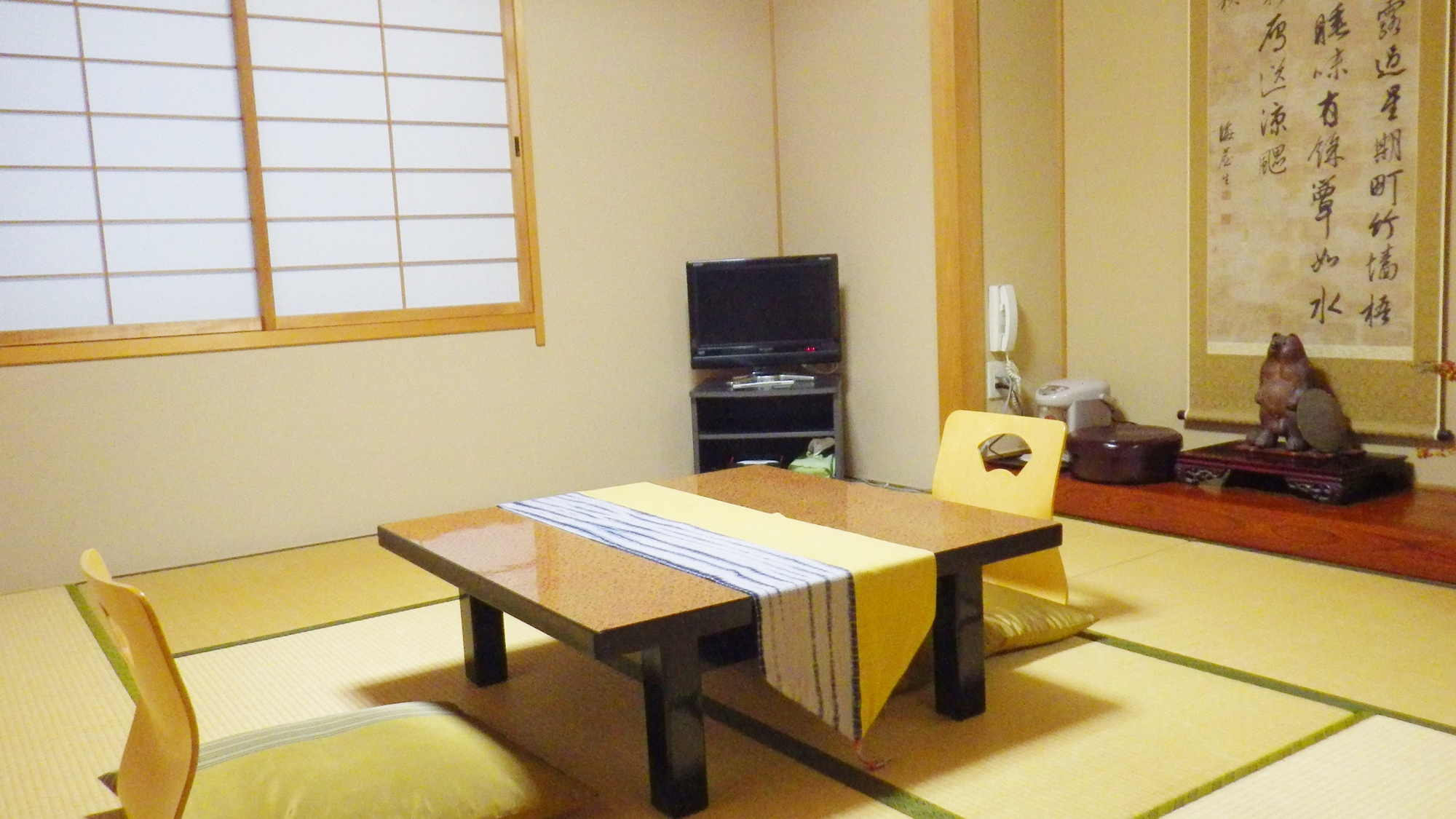 *【部屋】和室６～８畳のお部屋でございます。ゆったりとお寛ぎください。