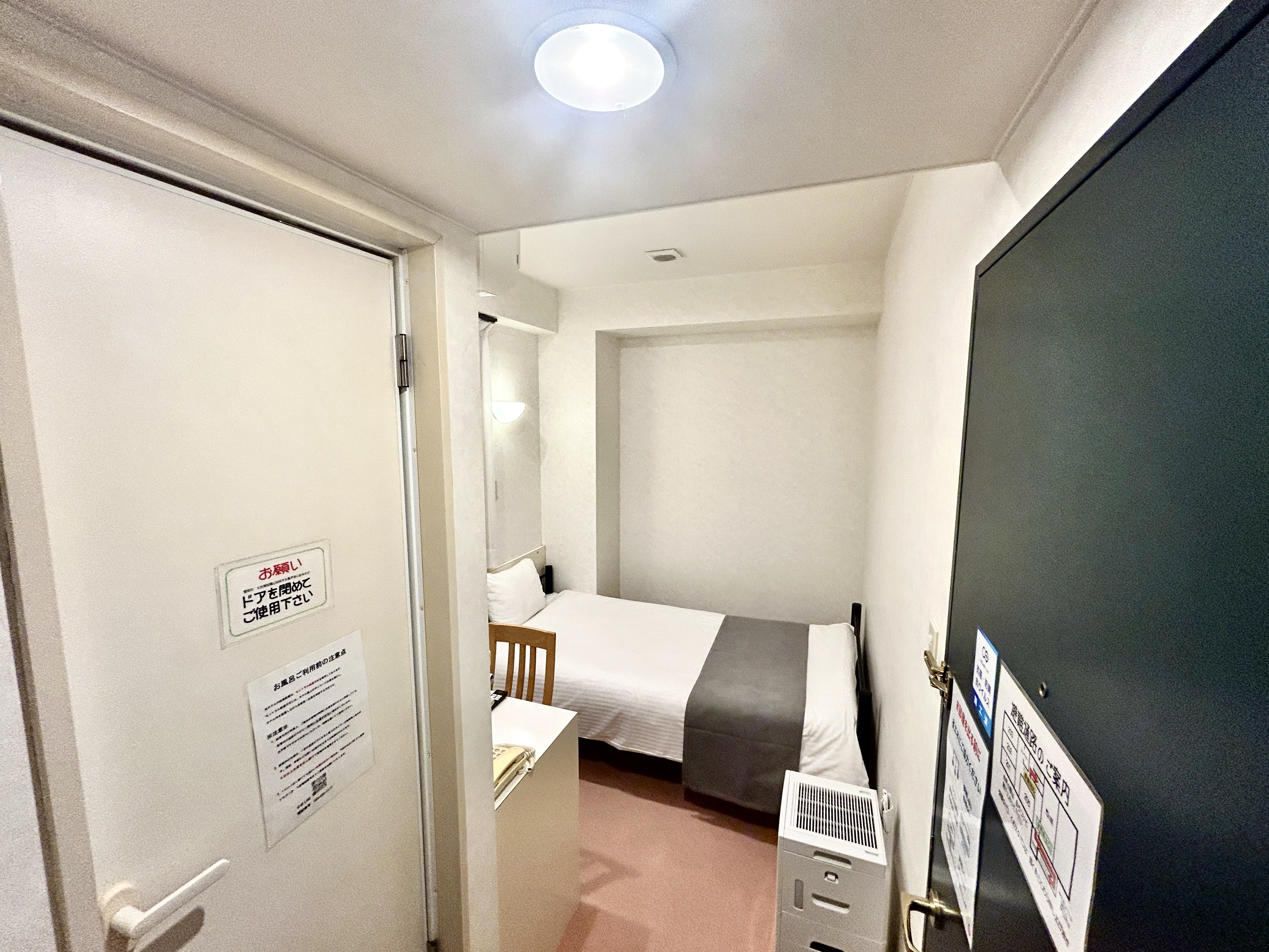 洋室ミニシングル　客室