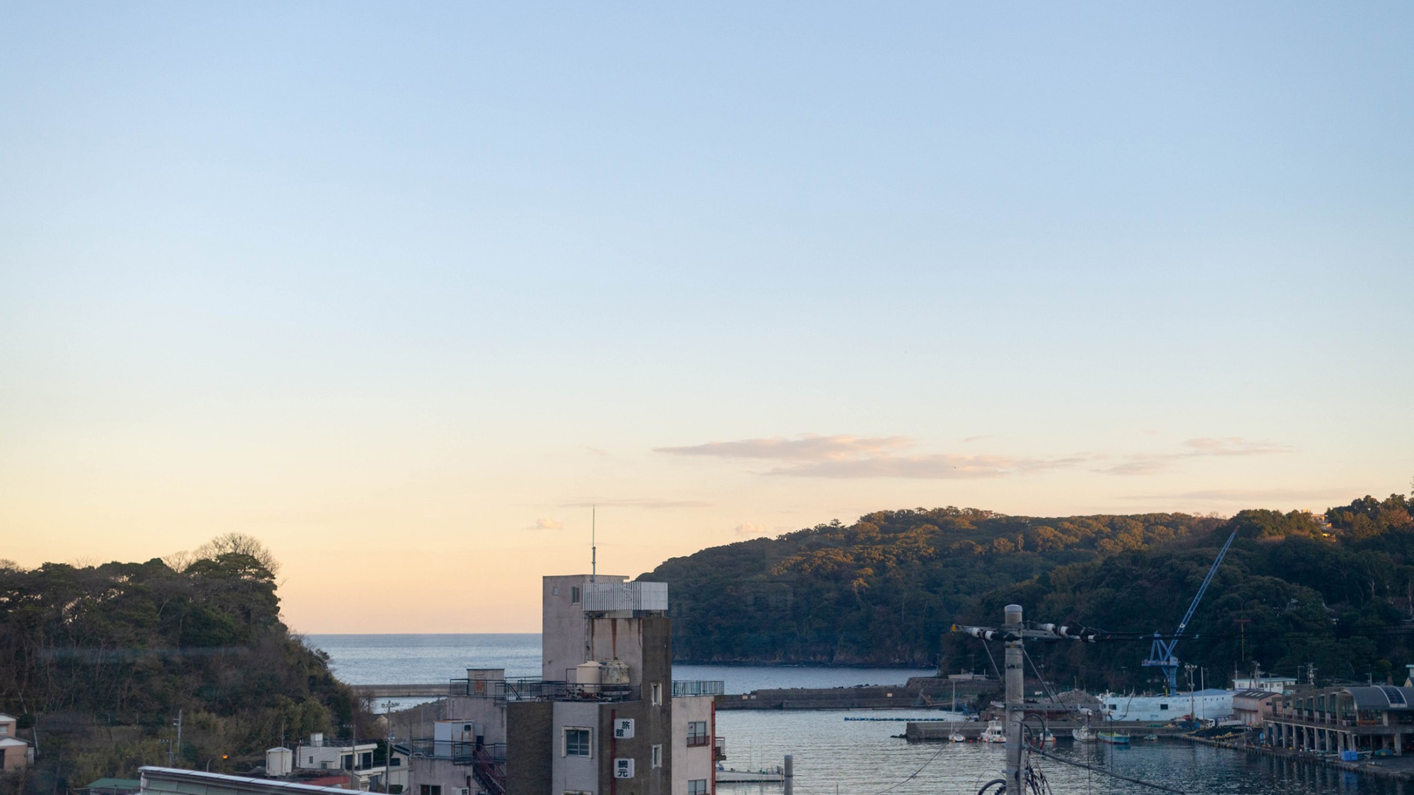 ・【宿周辺】真鶴港まで徒歩約3分。潮風を感じながらご滞在ください