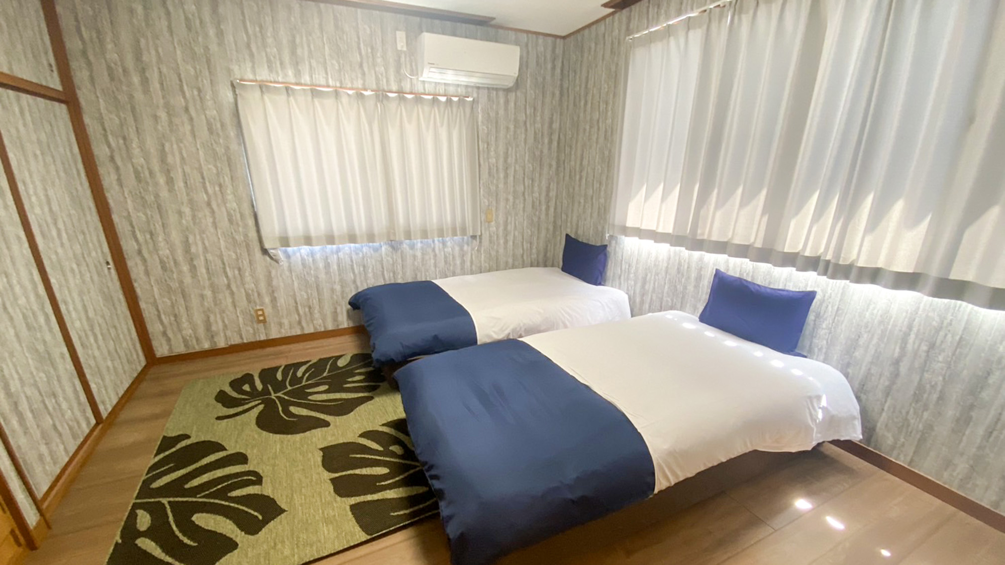 ・【2階寝室2】シモンズのマットレスと国産の枕を採用。快適な眠りをサポートします