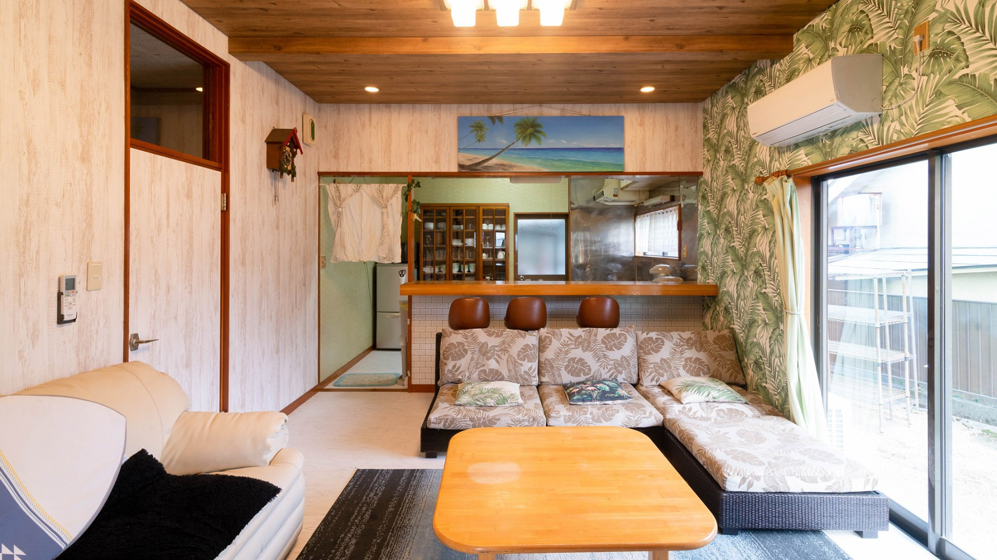 ・【リビング】カウンタ―キッチンとつながっており開放感があります