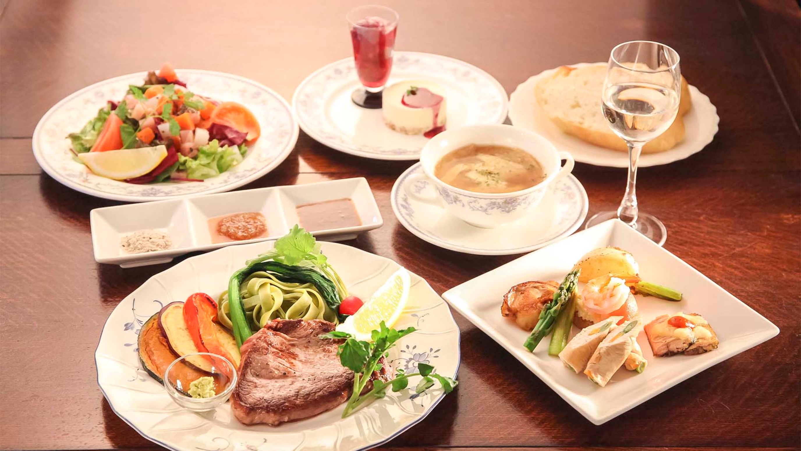 河口湖で食事が美味しいペンション