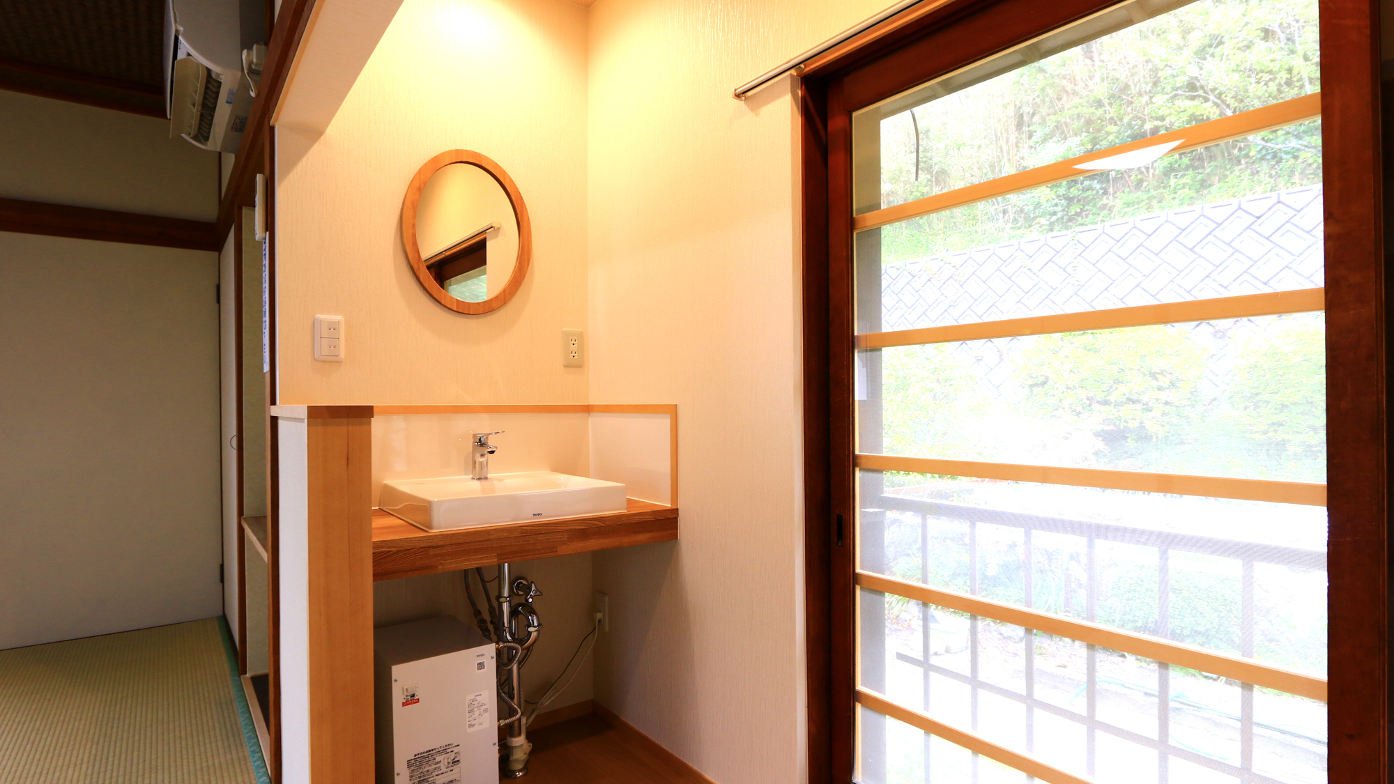 リフォームした綺麗な洗面台です。