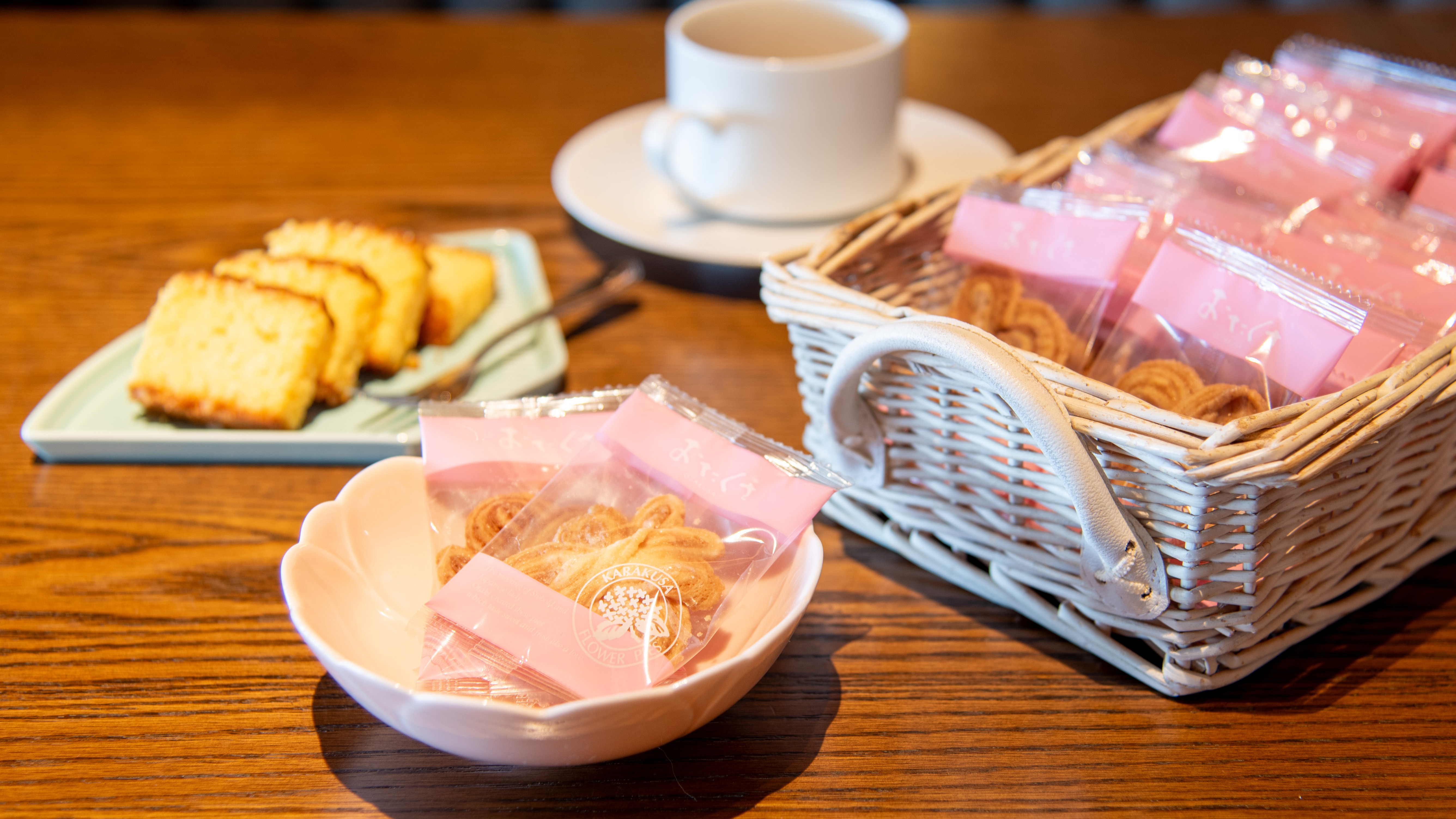 【ラウンジ軽食】長崎の銘菓「おたくさ」