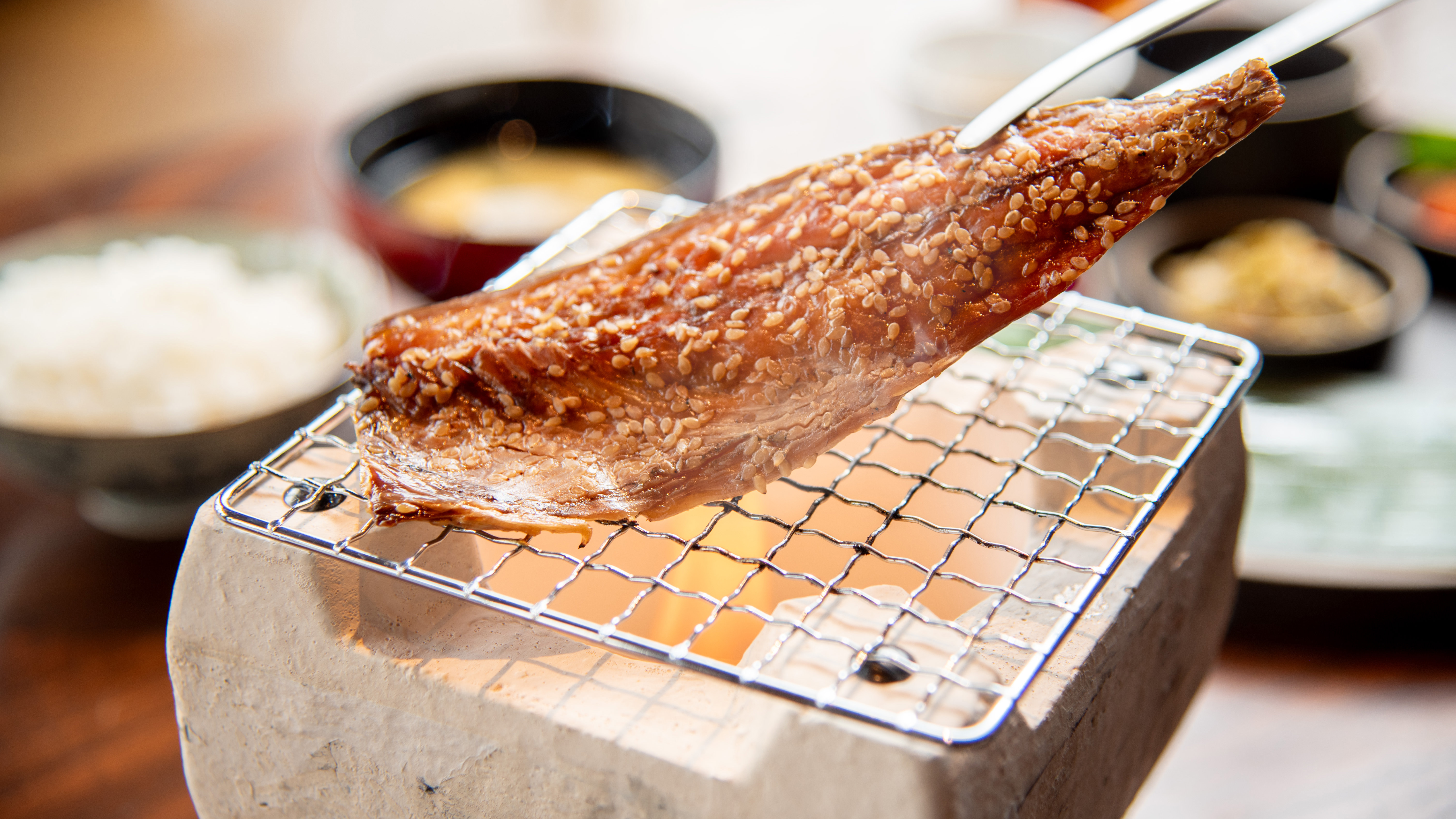 朝食では長崎県産の魚を香ばしく焼いてお召し上がりいただきます。