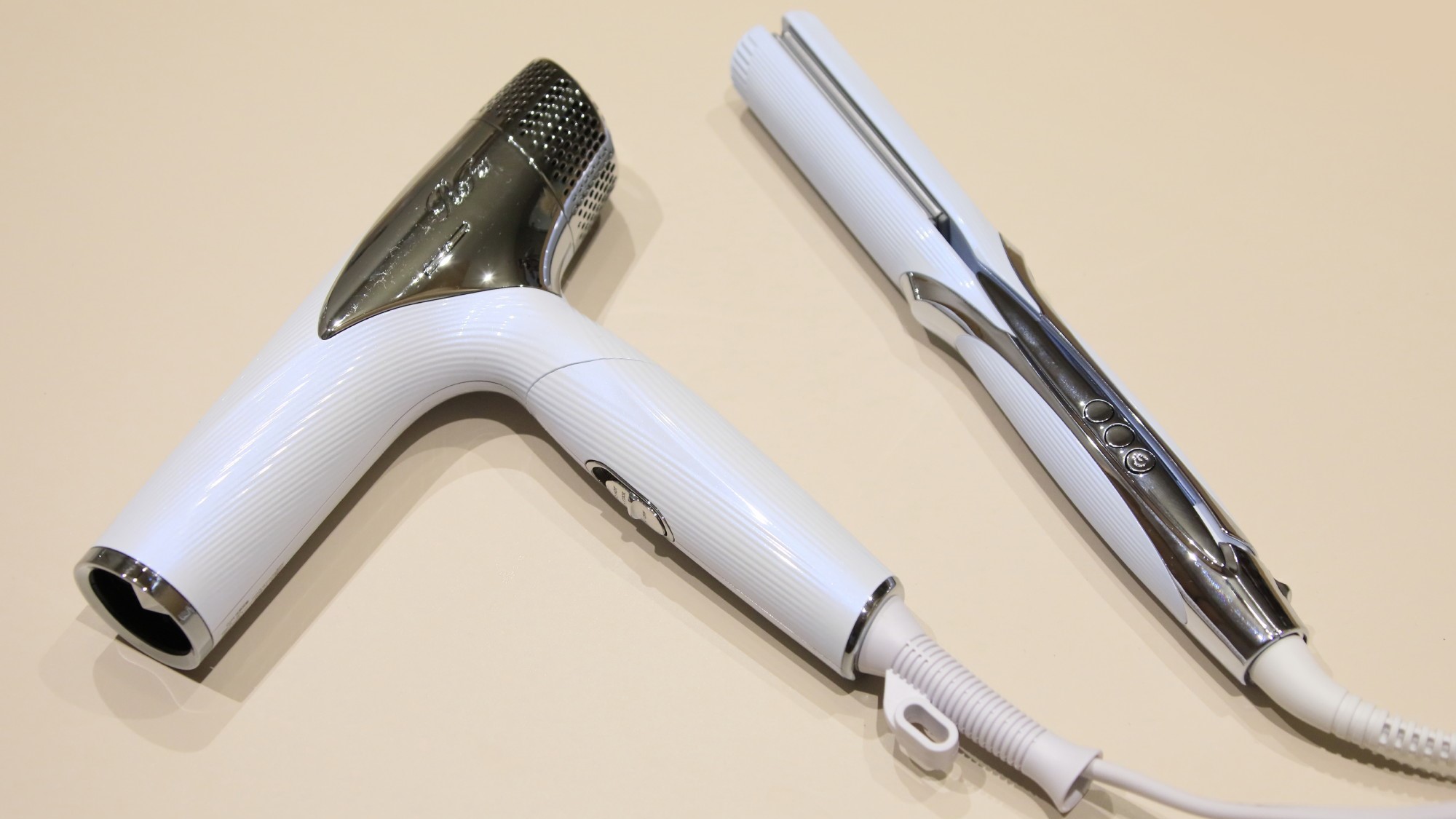 【スイート共通】ReFaドライヤー、ストレートヘアアイロン