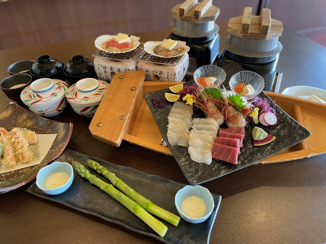 【2食付】「少量会席」コースプラン♪地元食材をメインに日高を味わえる！C/Oは嬉しい10時30分♪