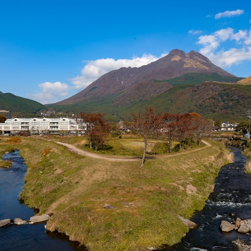 由布岳　大分川(右)　白川(左)