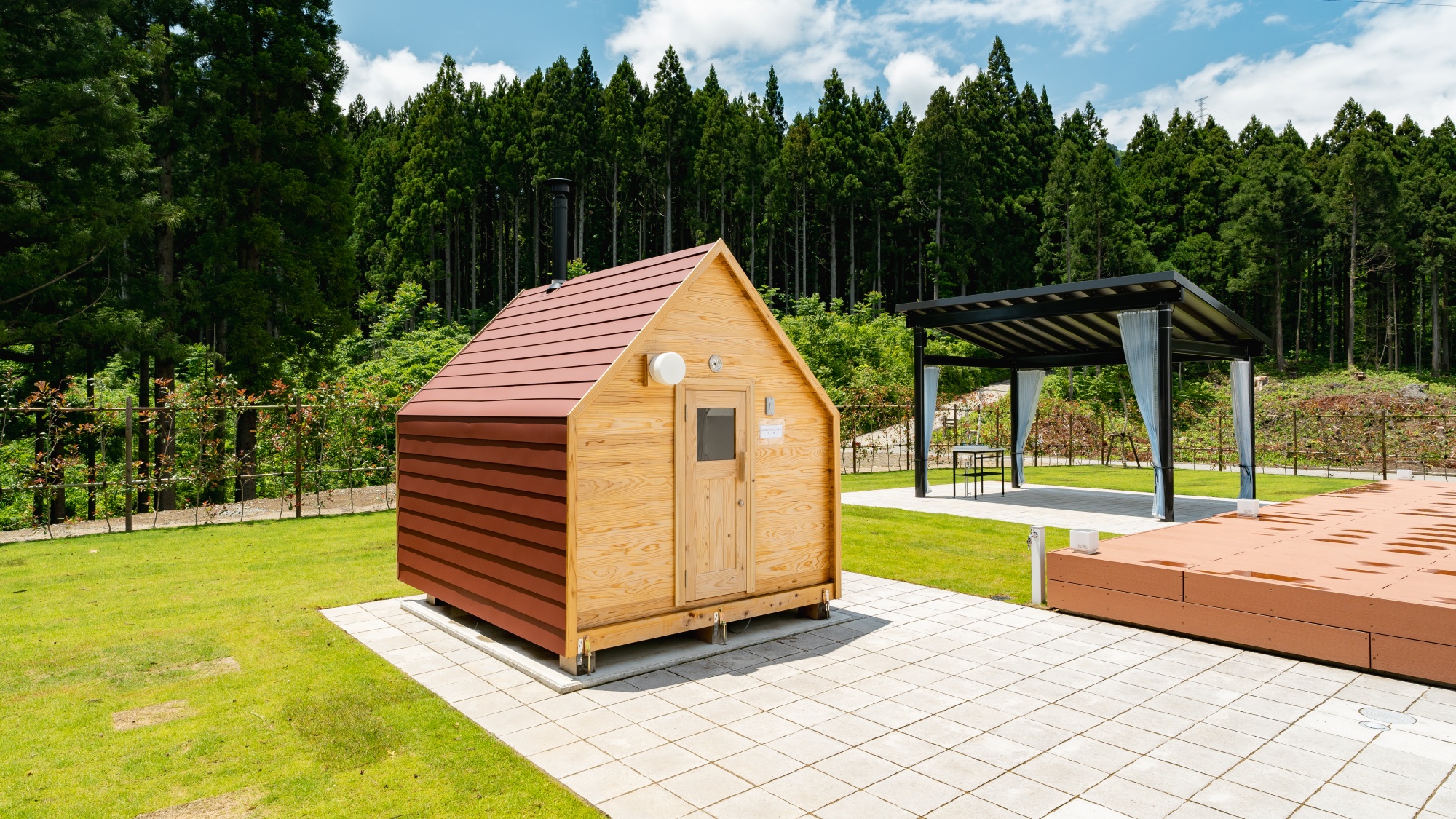 *【グランピング】形の異なるプライベートサウナ完備