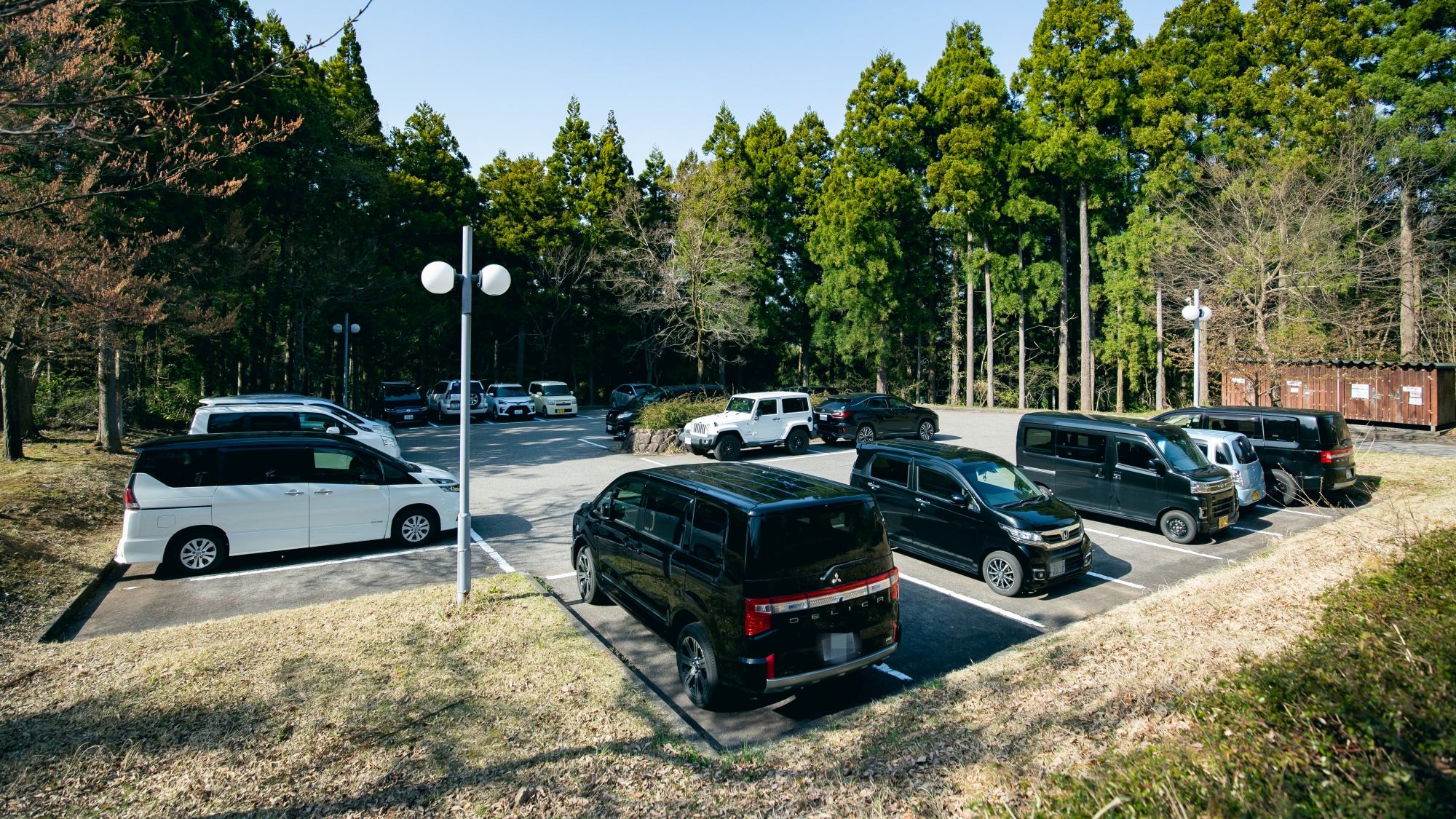 *【駐車場】三ケ所ございますので近くの駐車場をご利用ください