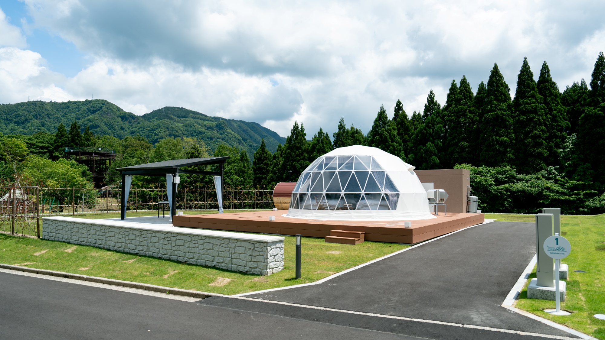 *【グランピング】グランピングサイトは無料Wi-Fi完備、車二台駐車可能