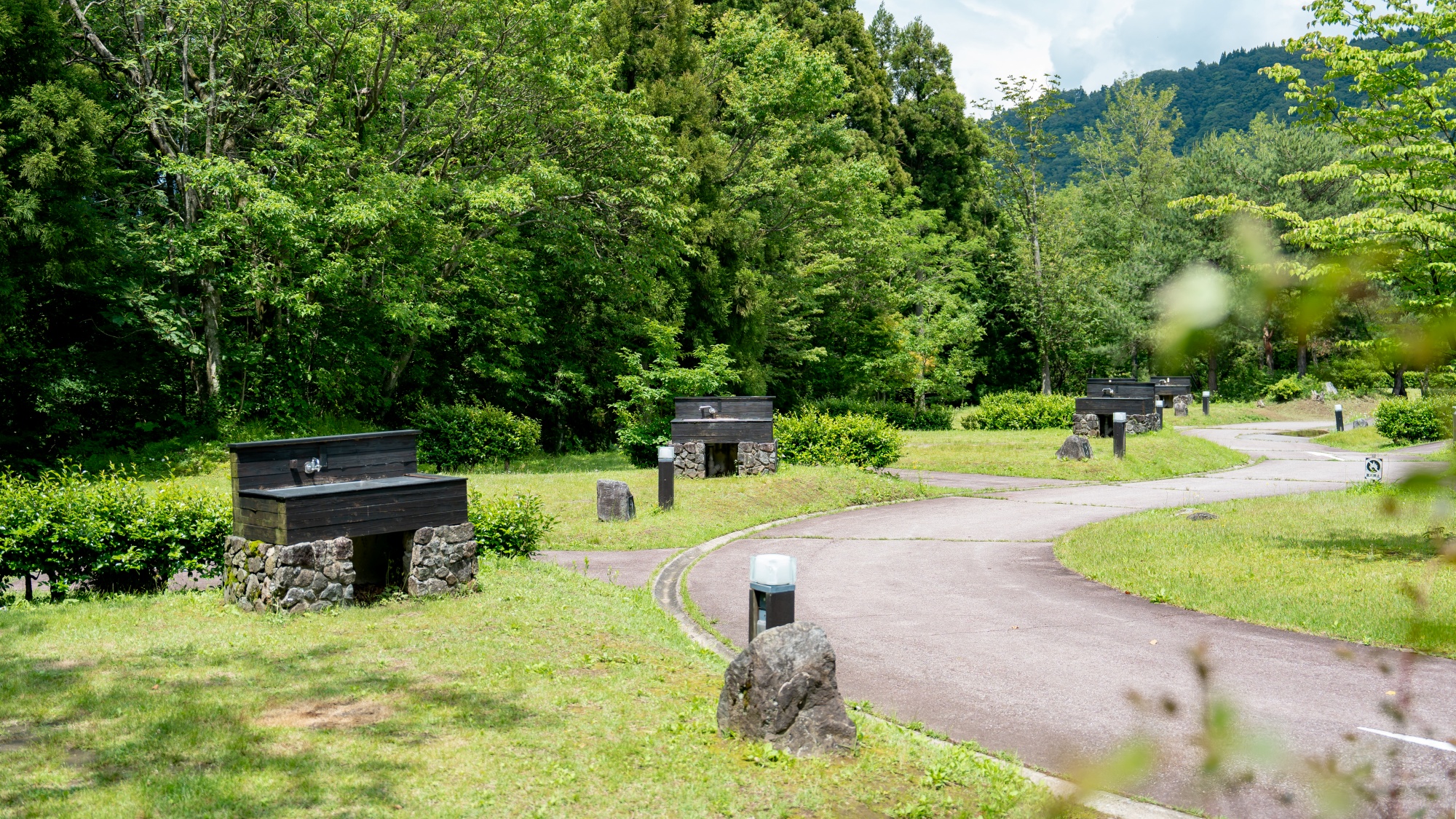 *【オートキャンプサイト】専用流し台付き区画もございます