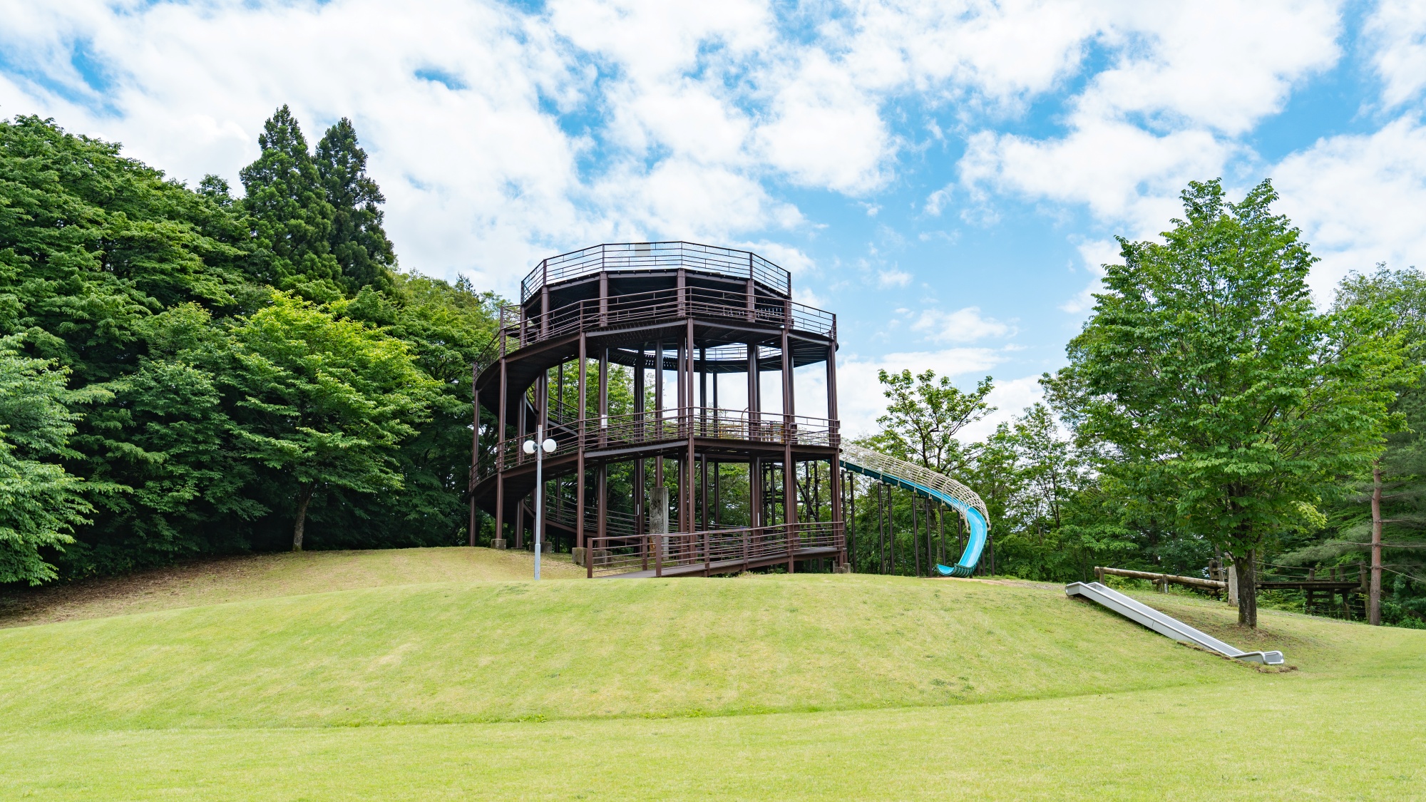 *【展望台】園内や神通峡を一望できる展望台です